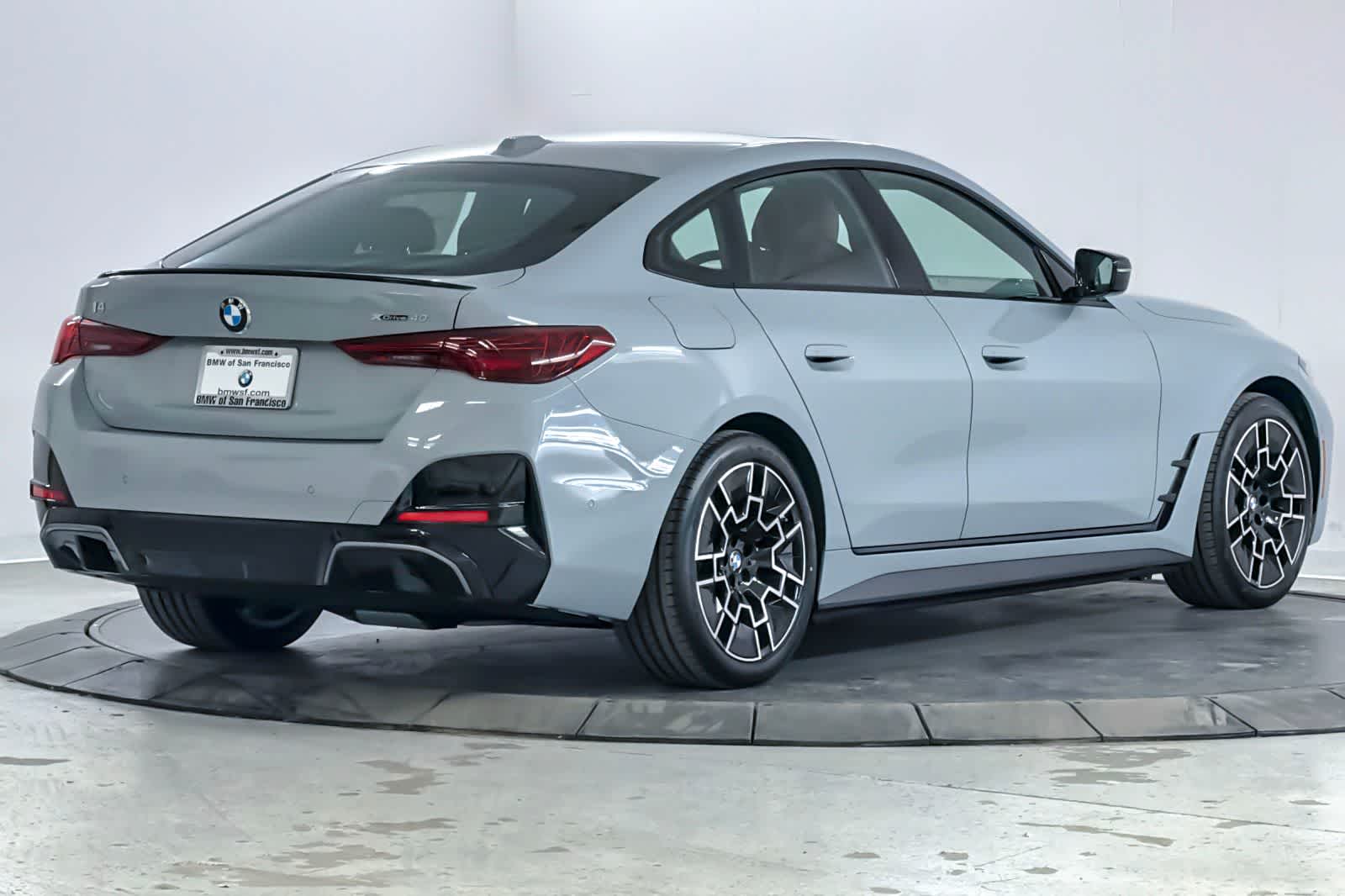 Thumbnail: 2026 BMW i4 - 2