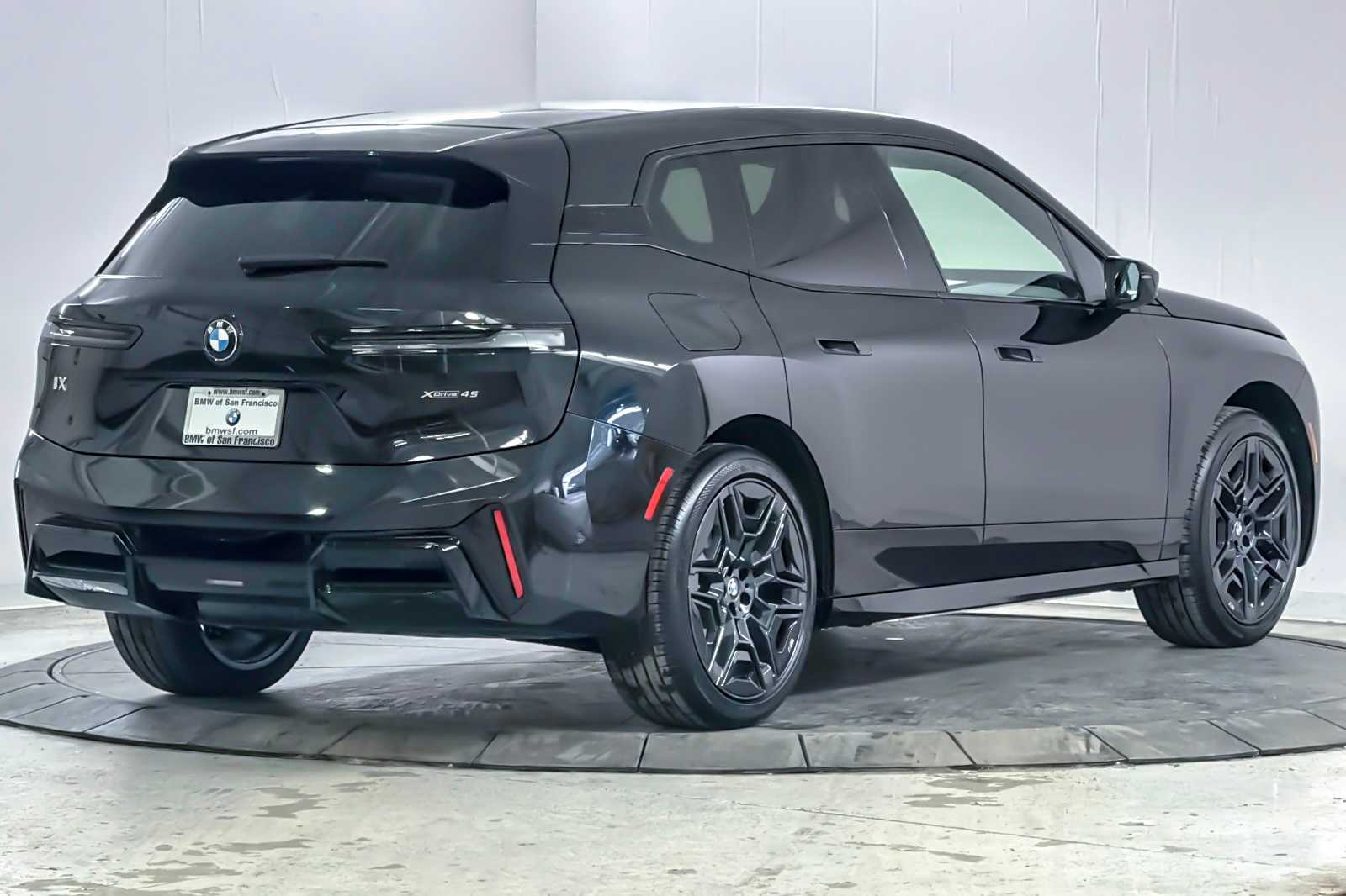 Thumbnail: 2026 BMW iX - 2