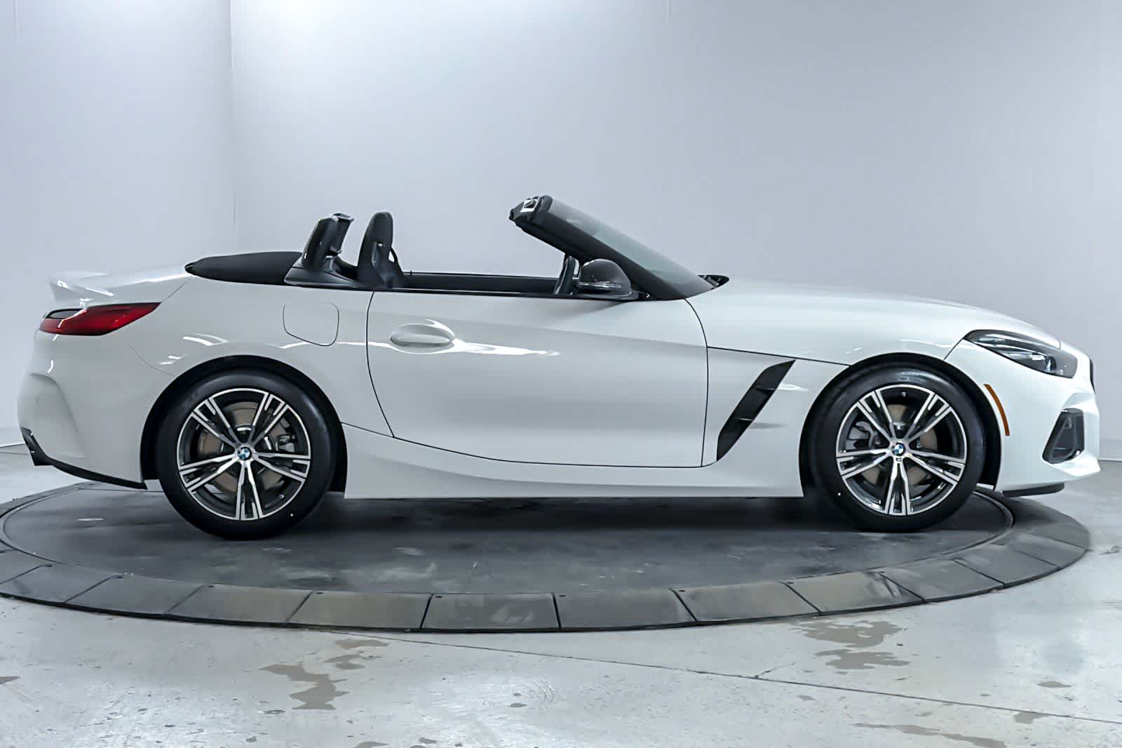 Thumbnail: 2026 BMW Z4 - 7