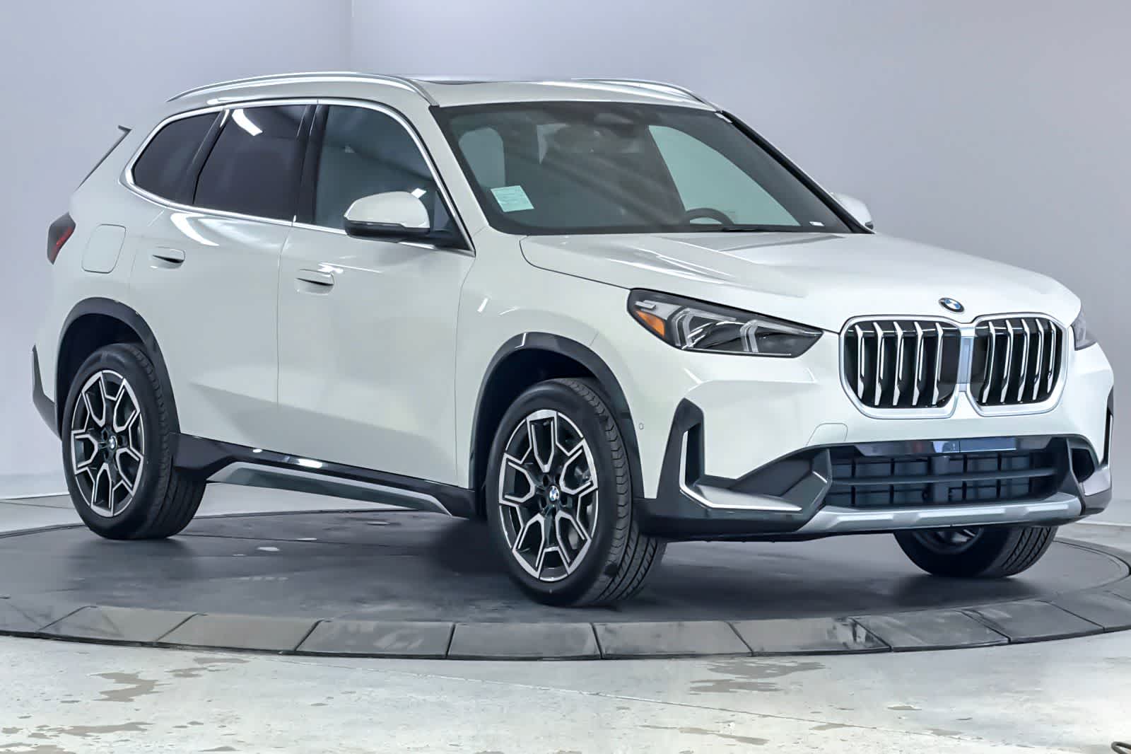Thumbnail: 2026 BMW X1 - 9