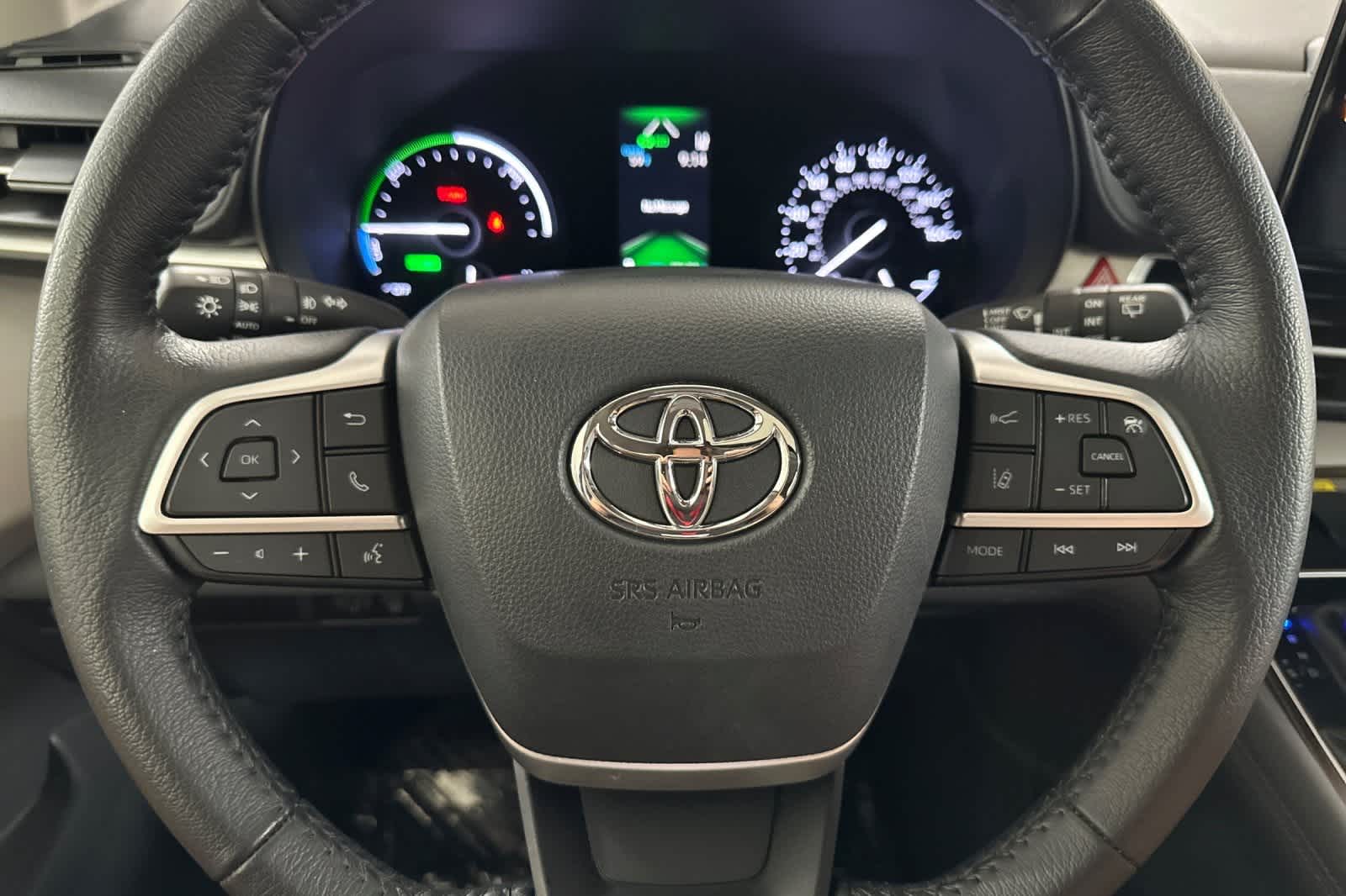 Thumbnail: 2021 Toyota Sienna - 24