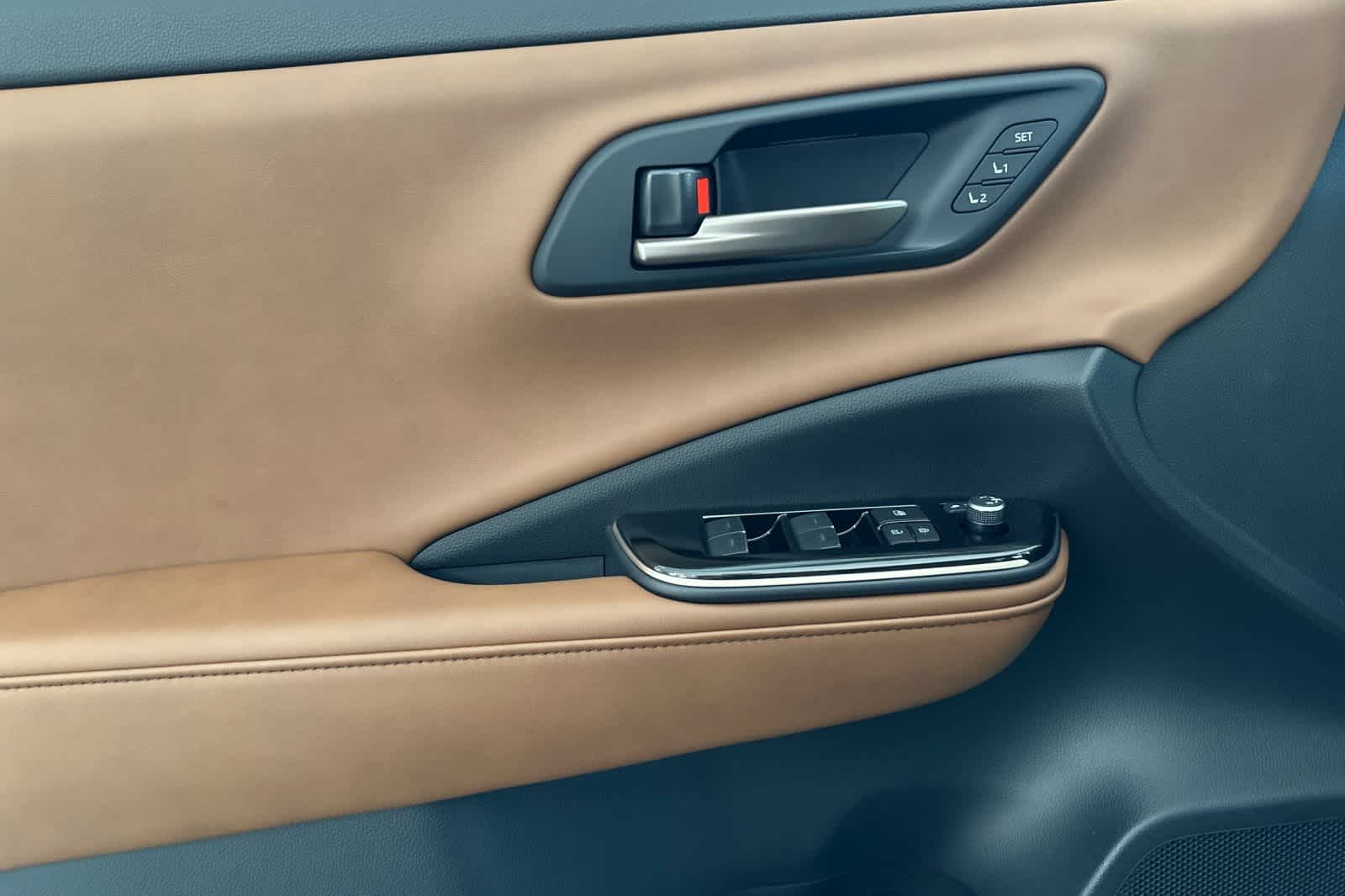 Thumbnail: 2025 Toyota Crown Signia - 12