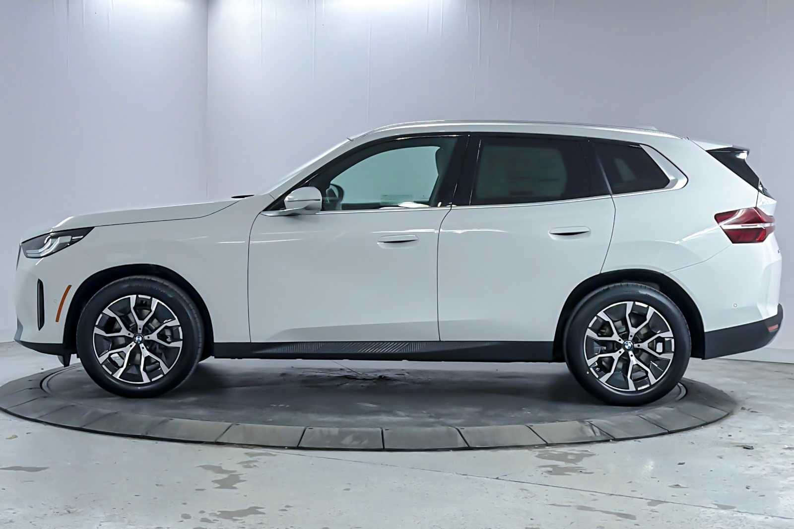 Thumbnail: 2026 BMW X3 - 5