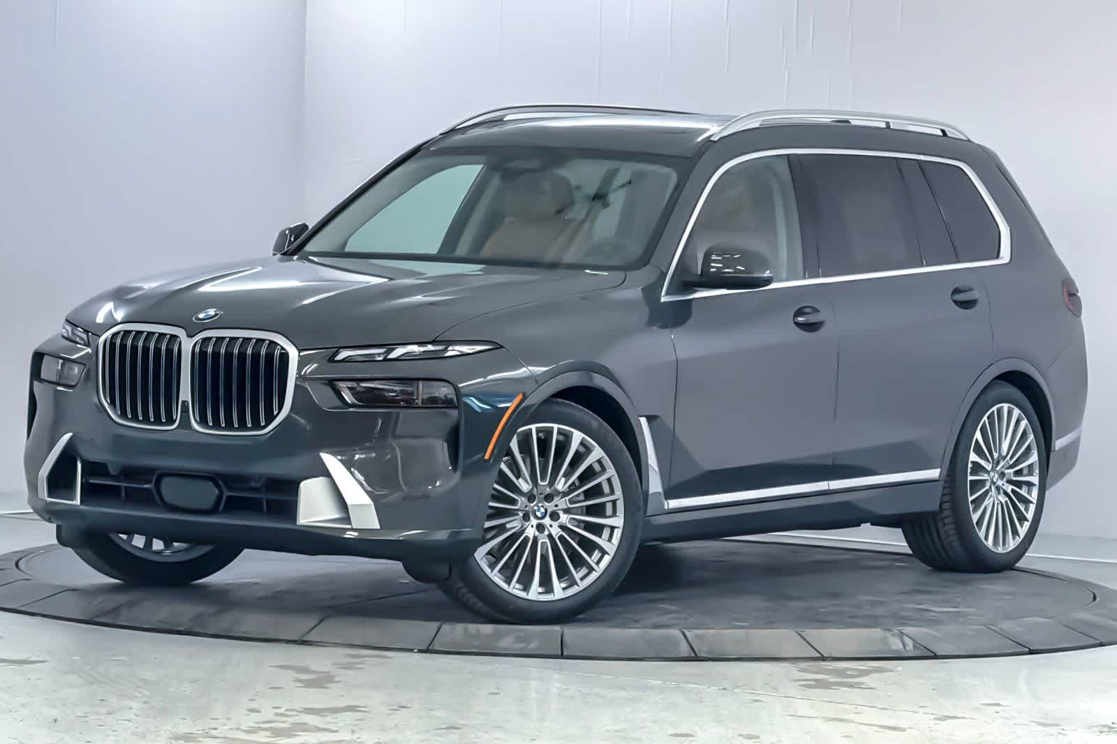 Thumbnail: 2026 BMW X7 - 1