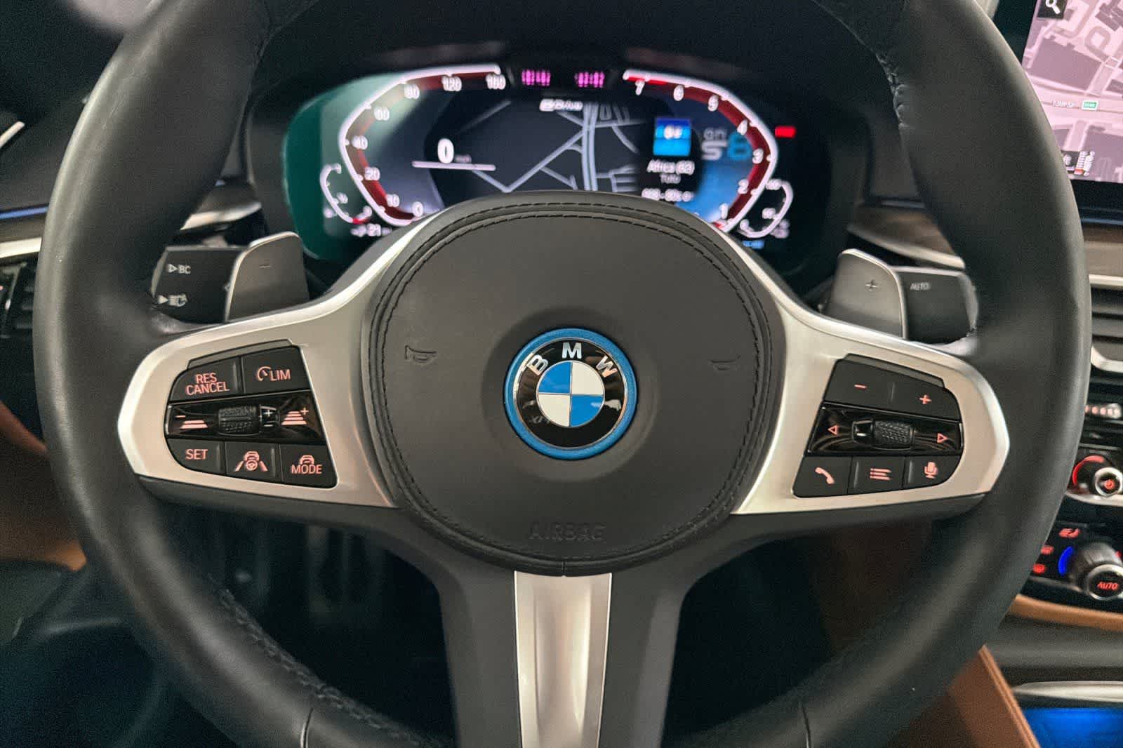 Thumbnail: 2023 BMW 5 Series - 23