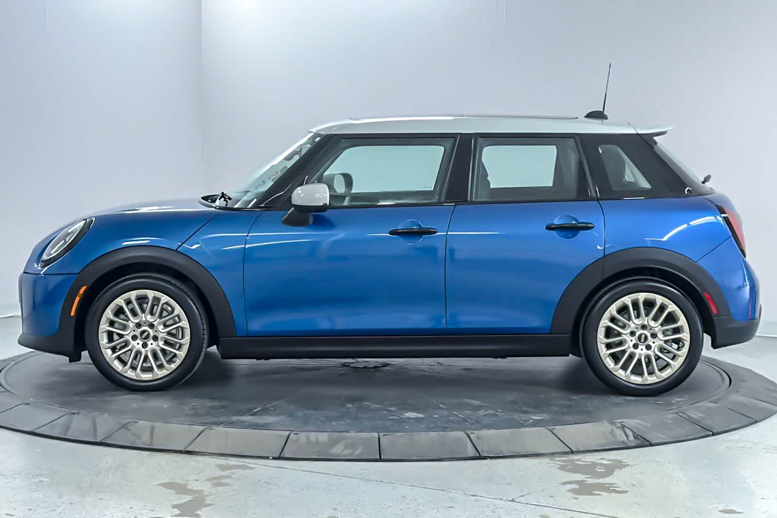 Thumbnail: 2026 MINI Cooper Hardtop - 5