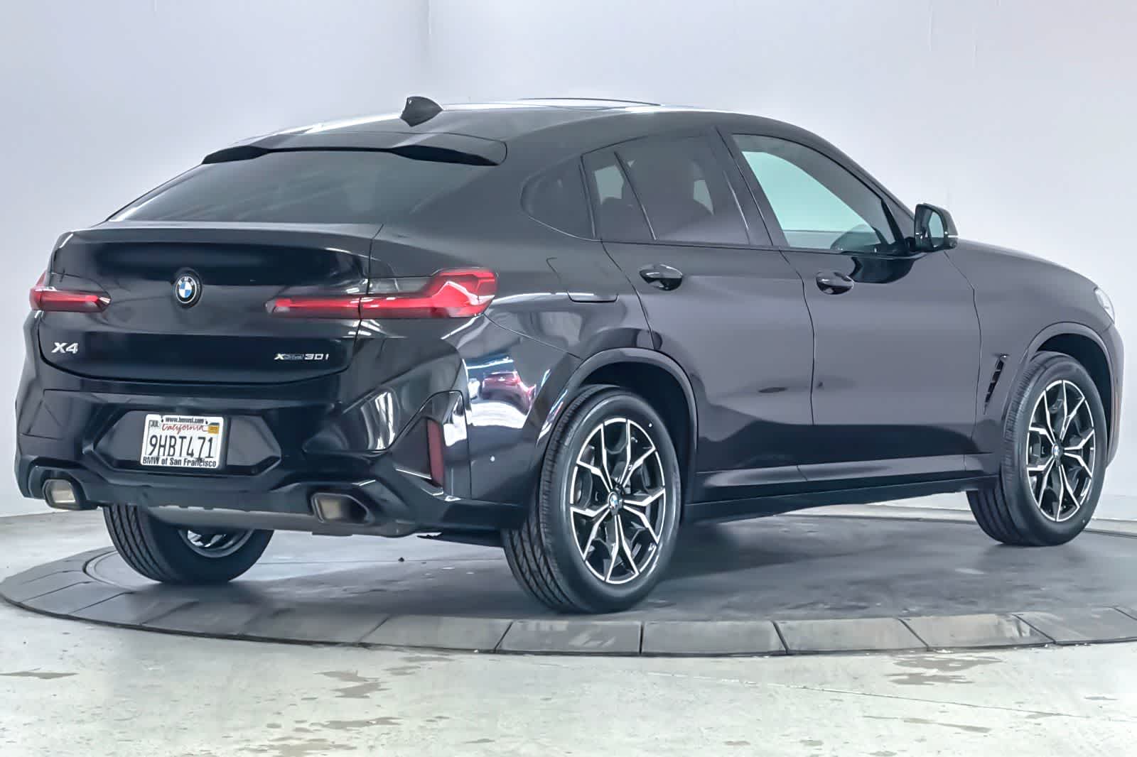 Thumbnail: 2023 BMW X4 - 2