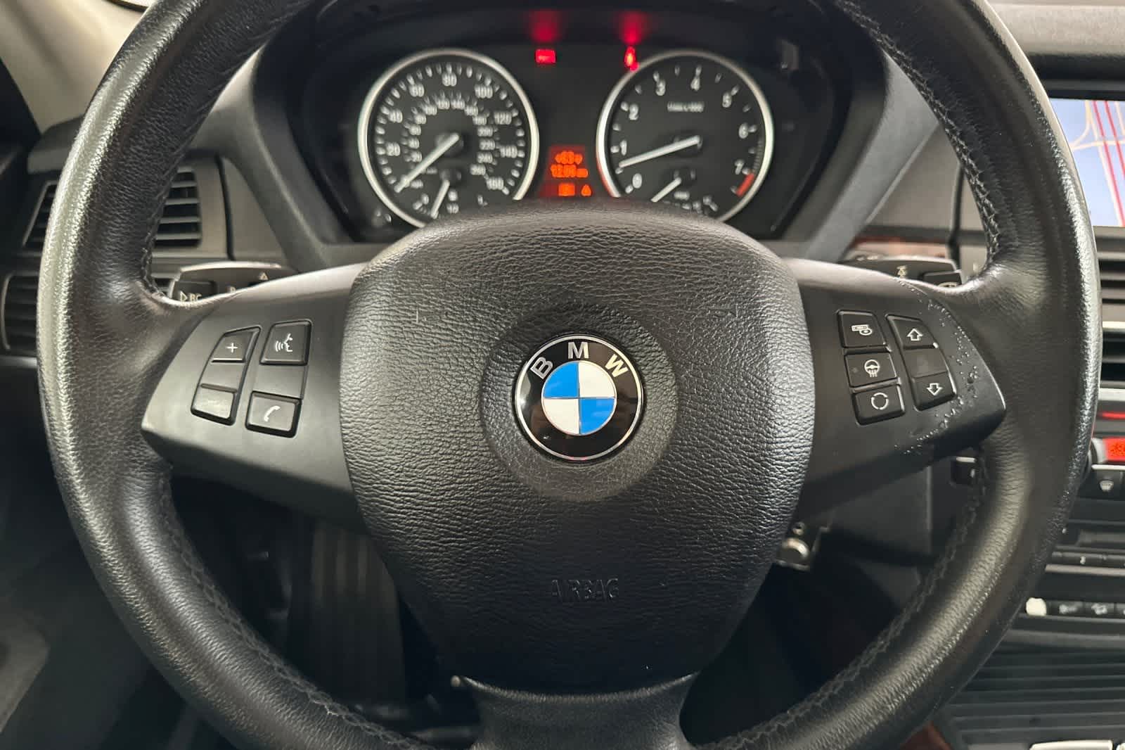 2012 BMW X5 M 23