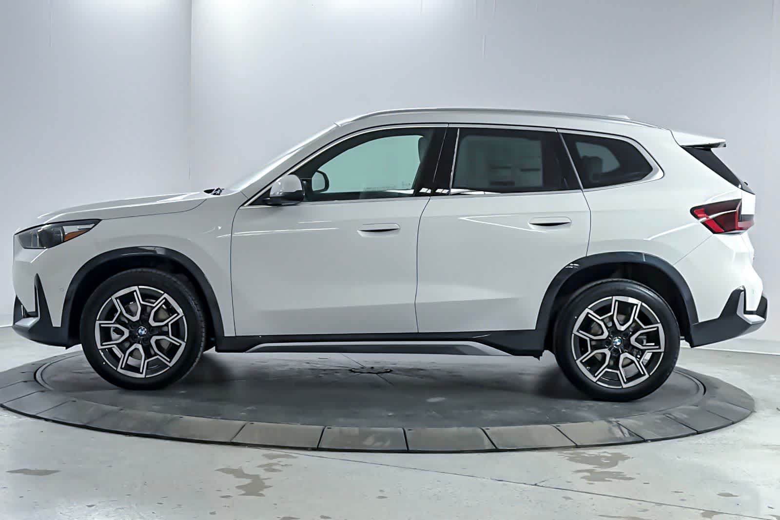 Thumbnail: 2026 BMW X1 - 5