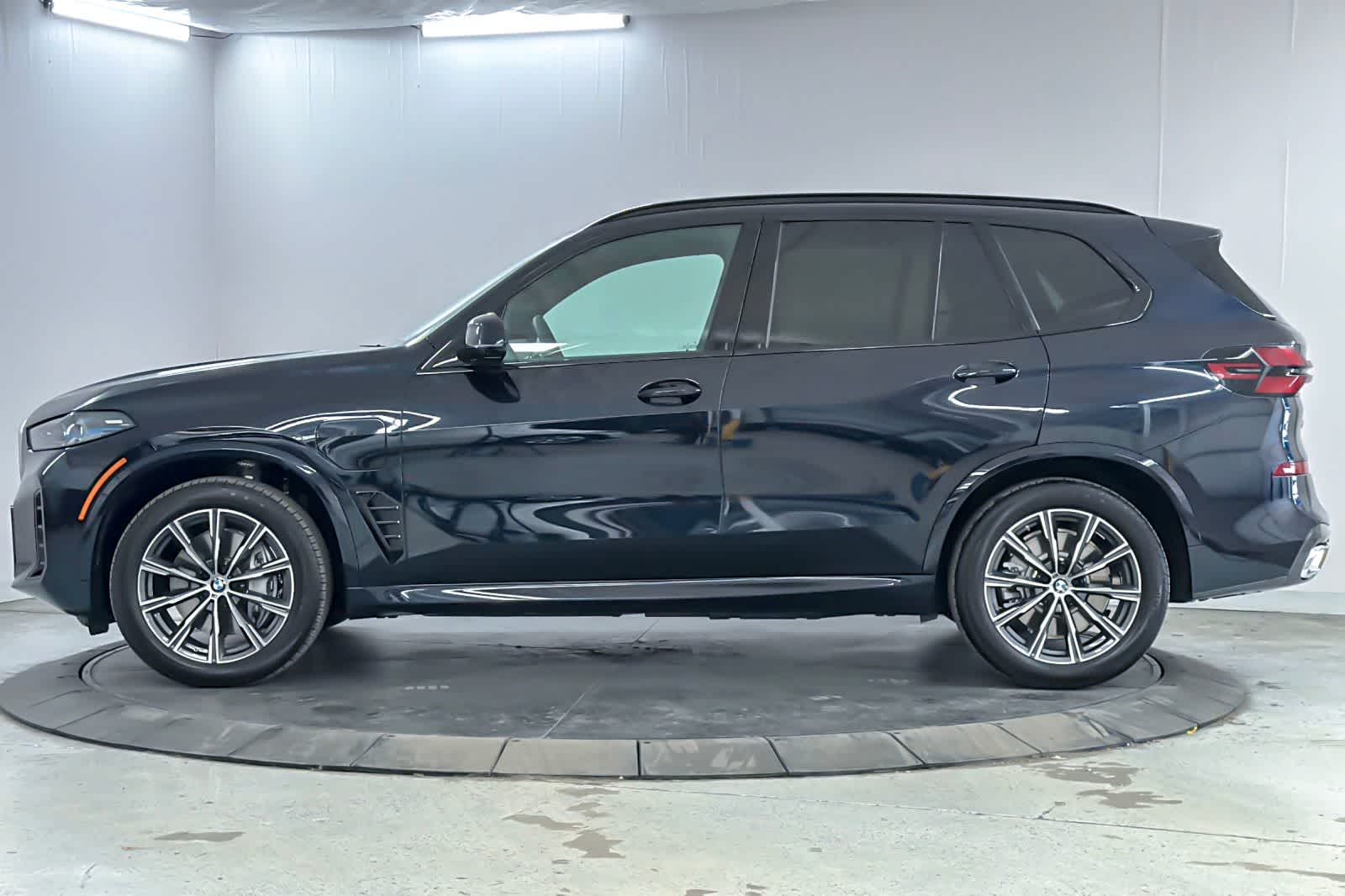 Thumbnail: 2026 BMW X5 - 5