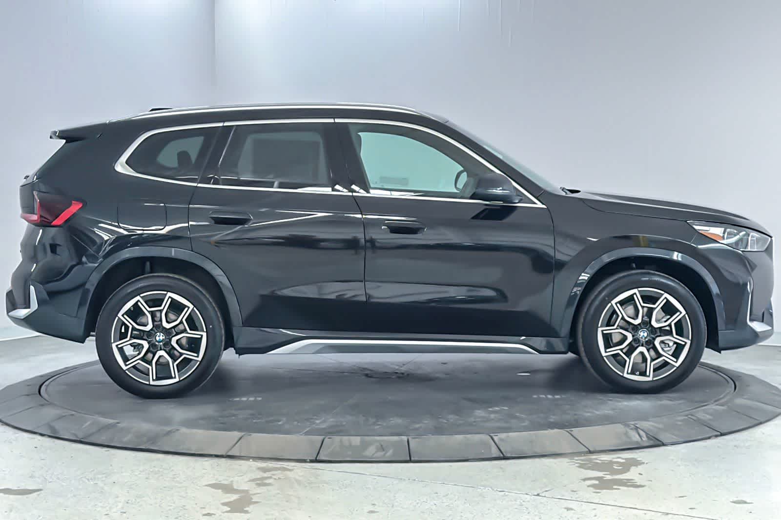 Thumbnail: 2026 BMW X1 - 8