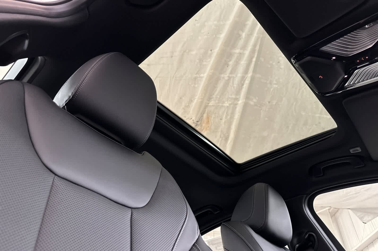 Thumbnail: 2026 BMW 3 Series - 16