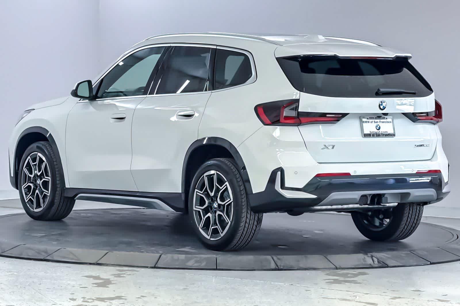 Thumbnail: 2026 BMW X1 - 6