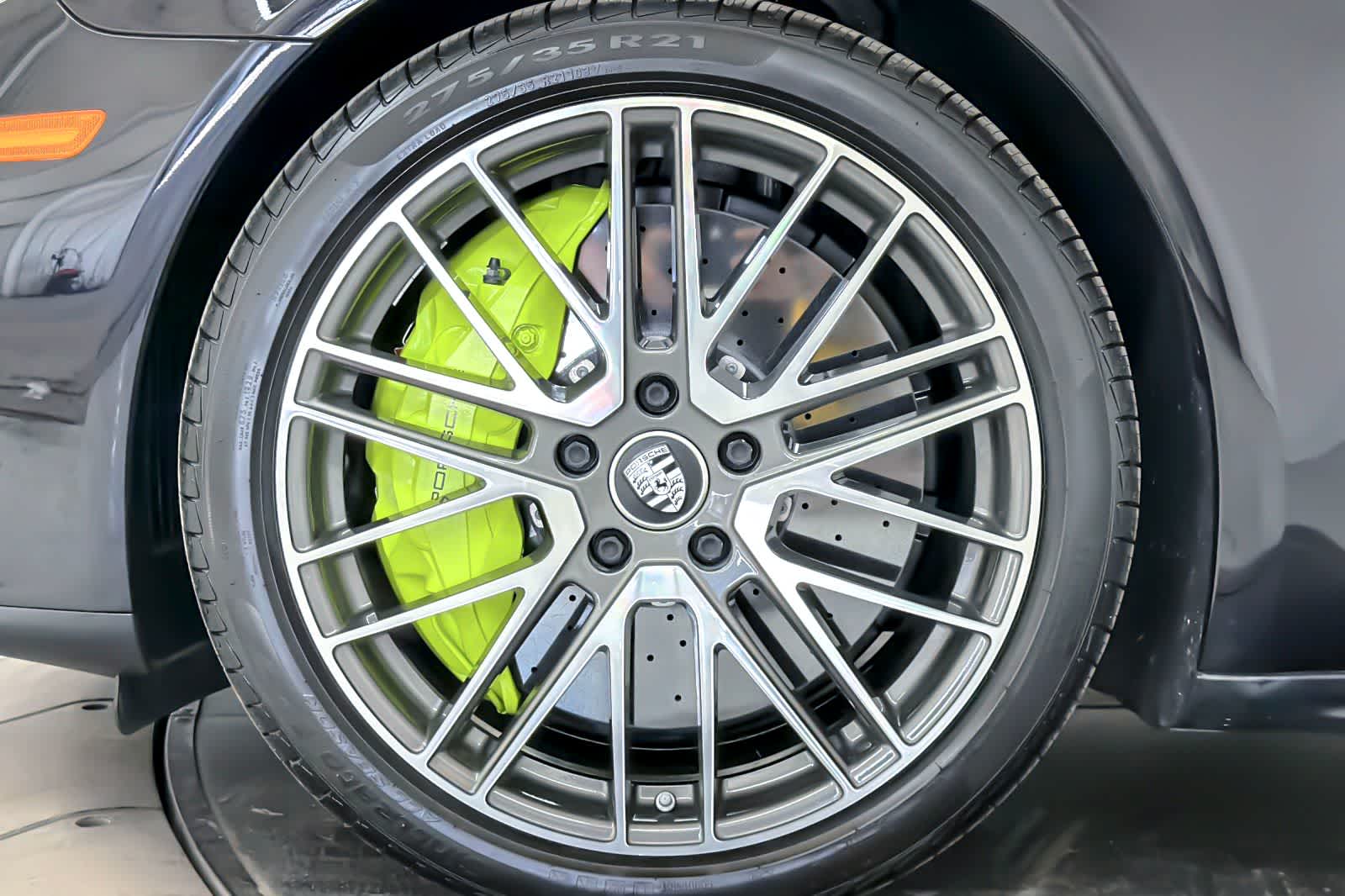 Thumbnail: 2022 Porsche Panamera - 26