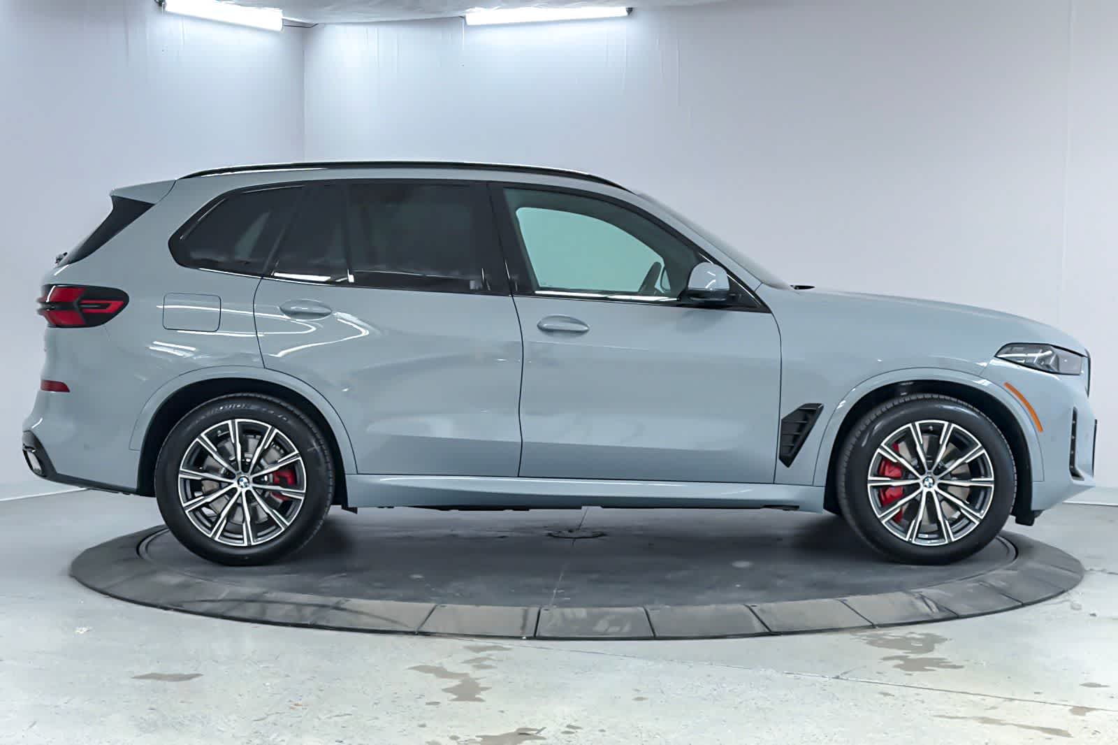 Thumbnail: 2026 BMW X5 - 8