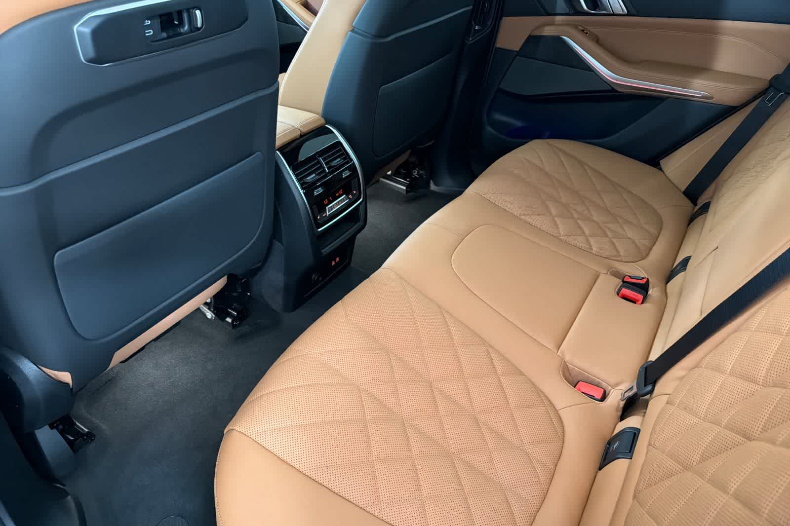 Thumbnail: 2026 BMW X5 - 4