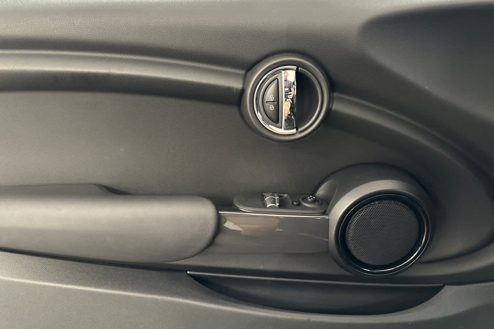 Thumbnail: 2018 MINI Cooper Hardtop - 12