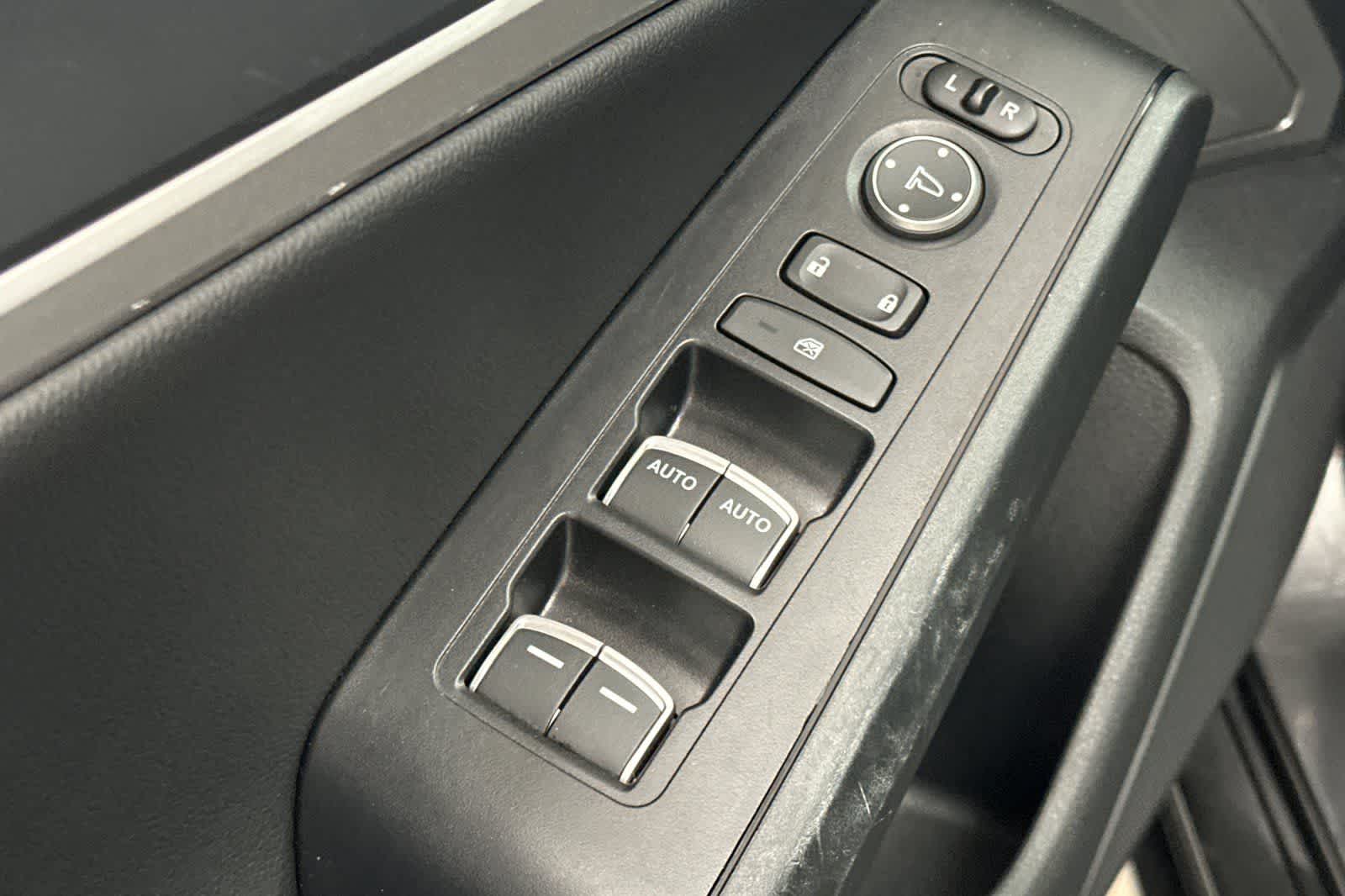 Thumbnail: 2023 Acura Integra - 13