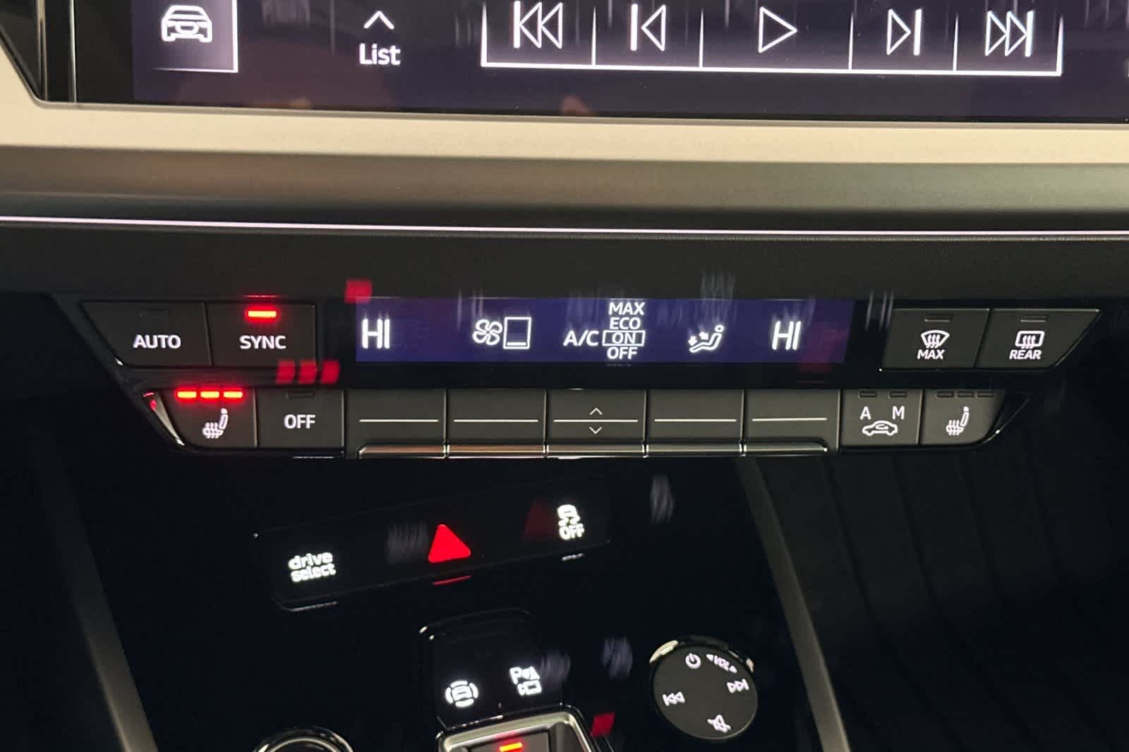 Thumbnail: 2024 Audi Q4 e-tron - 20