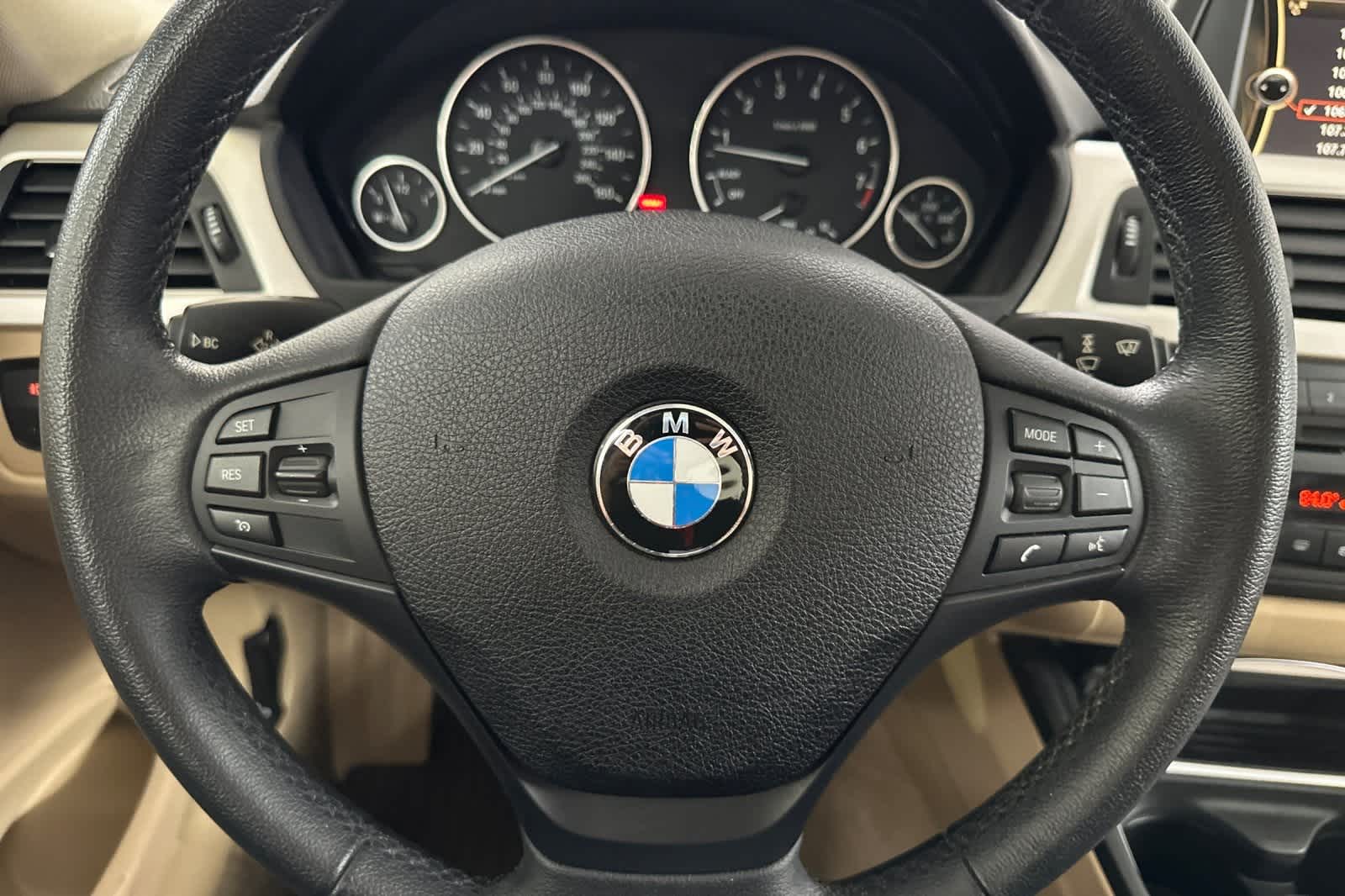 Thumbnail: 2014 BMW 3 Series - 22