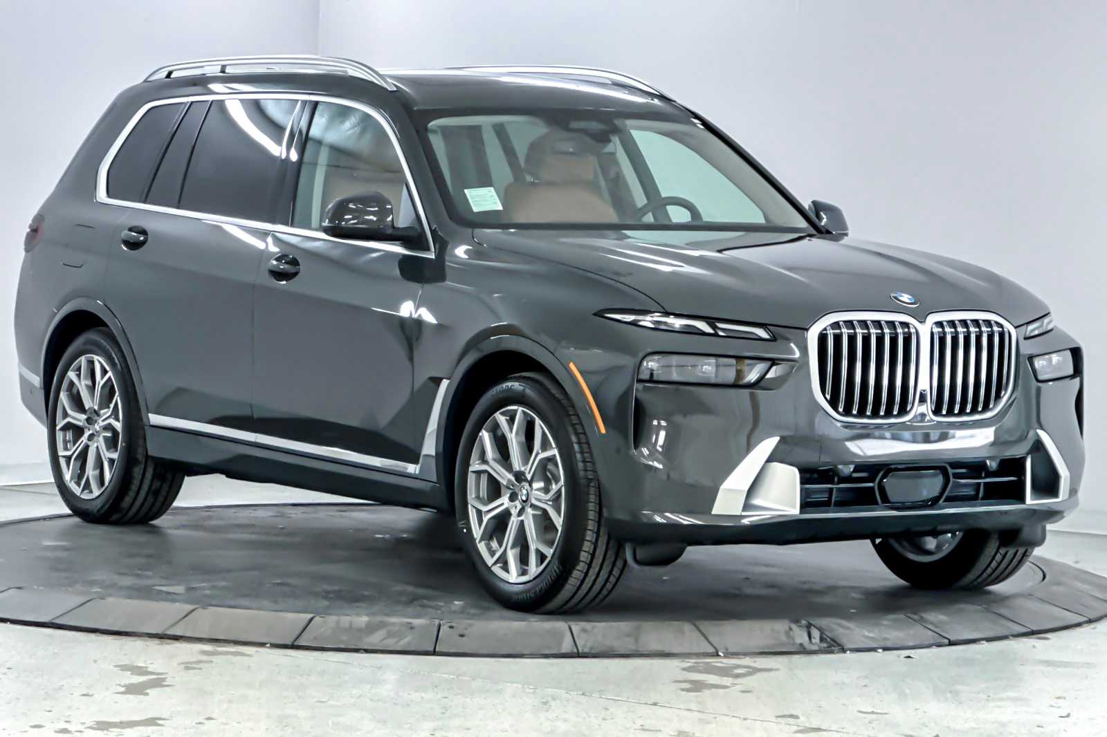 Thumbnail: 2026 BMW X7 - 9