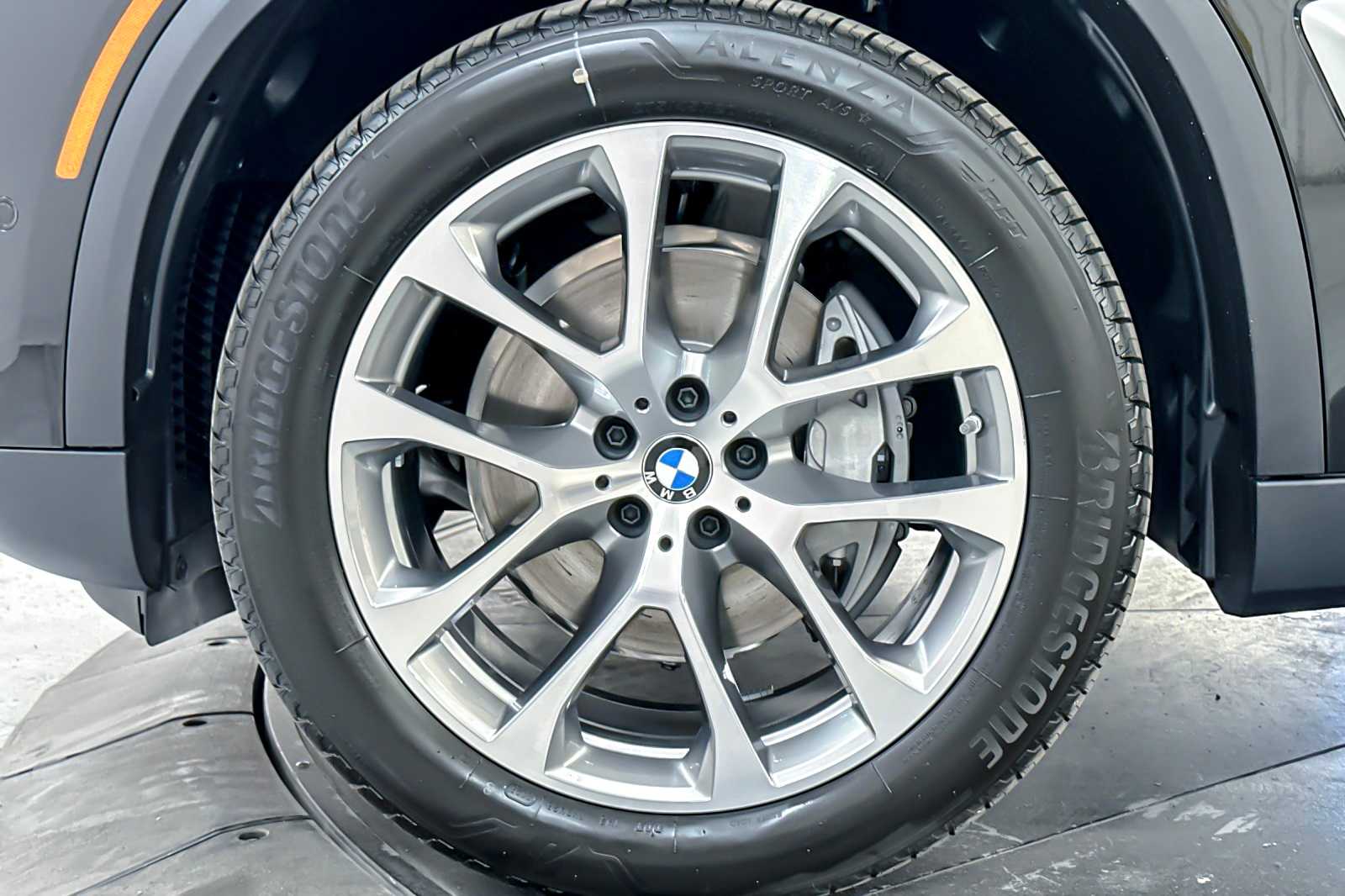 Thumbnail: 2026 BMW X5 - 25