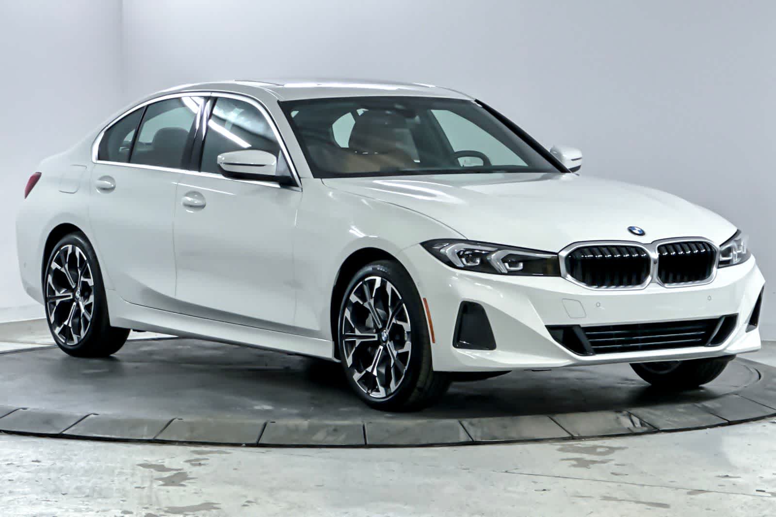Thumbnail: 2026 BMW 3 Series - 8