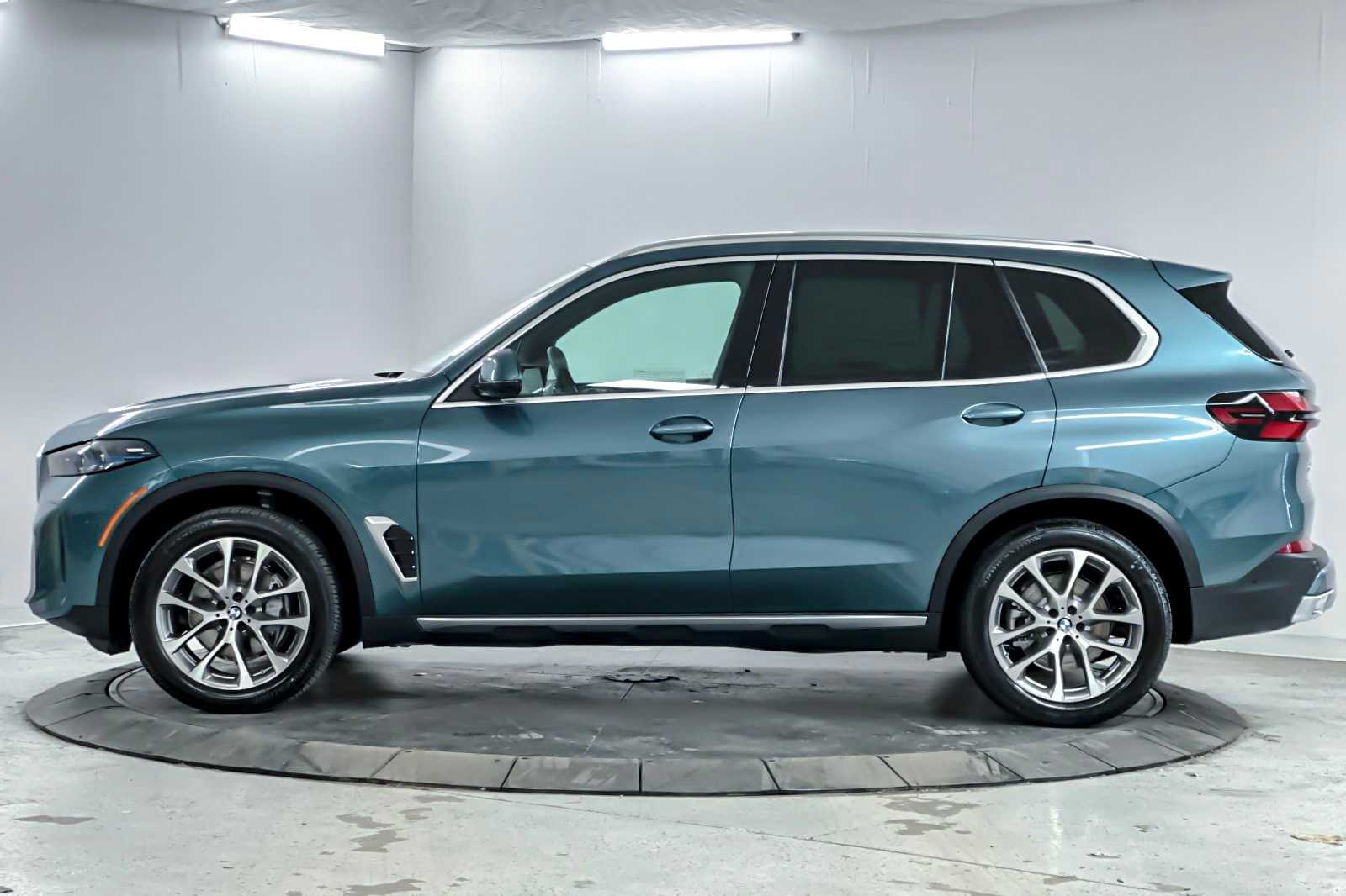 Thumbnail: 2026 BMW X5 - 5