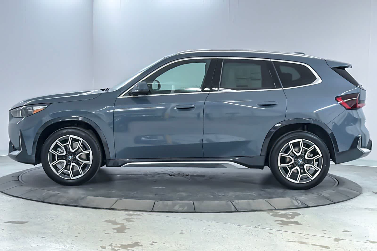 Thumbnail: 2026 BMW X1 - 5