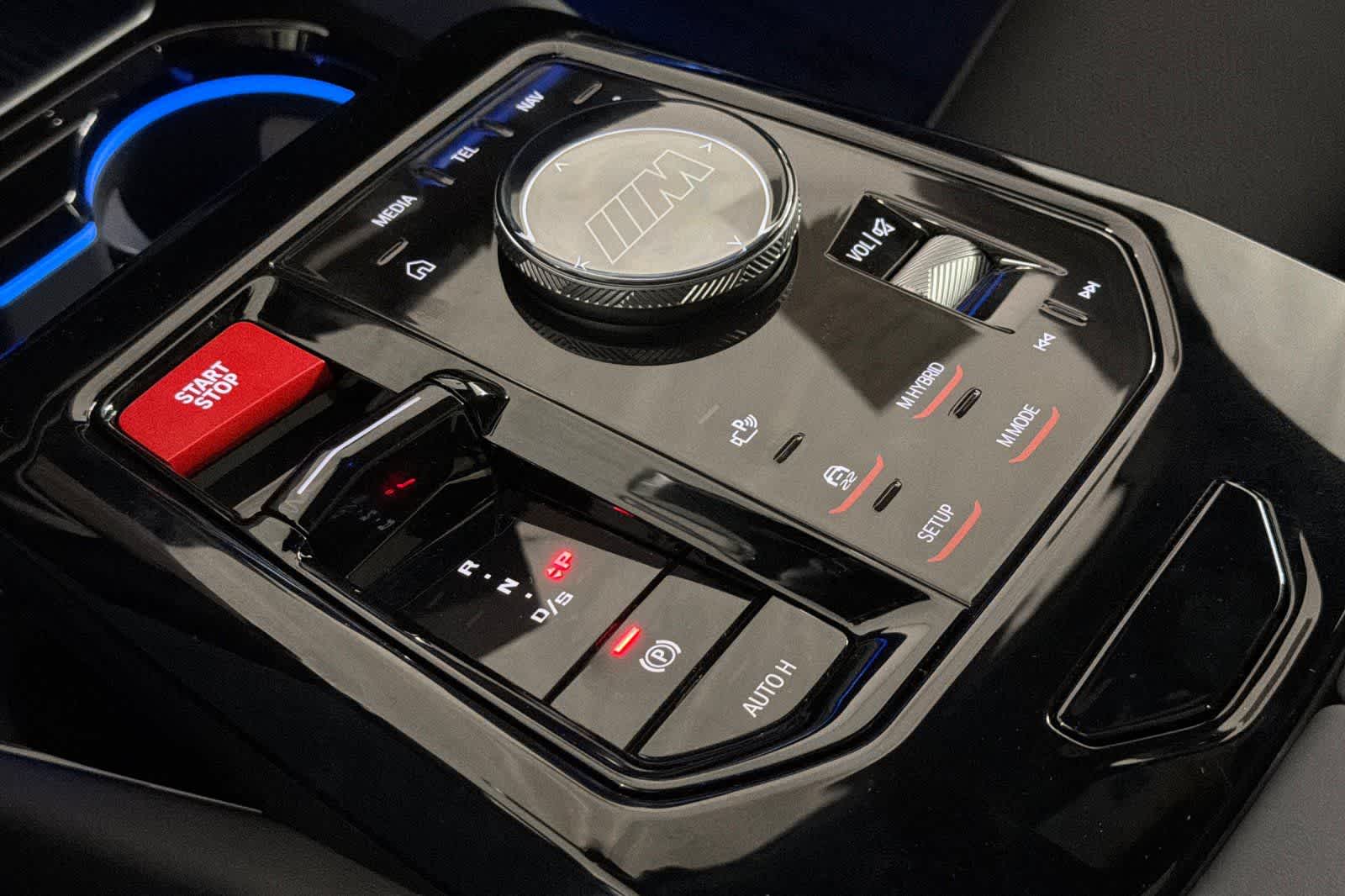 Thumbnail: 2026 BMW M5 - 21