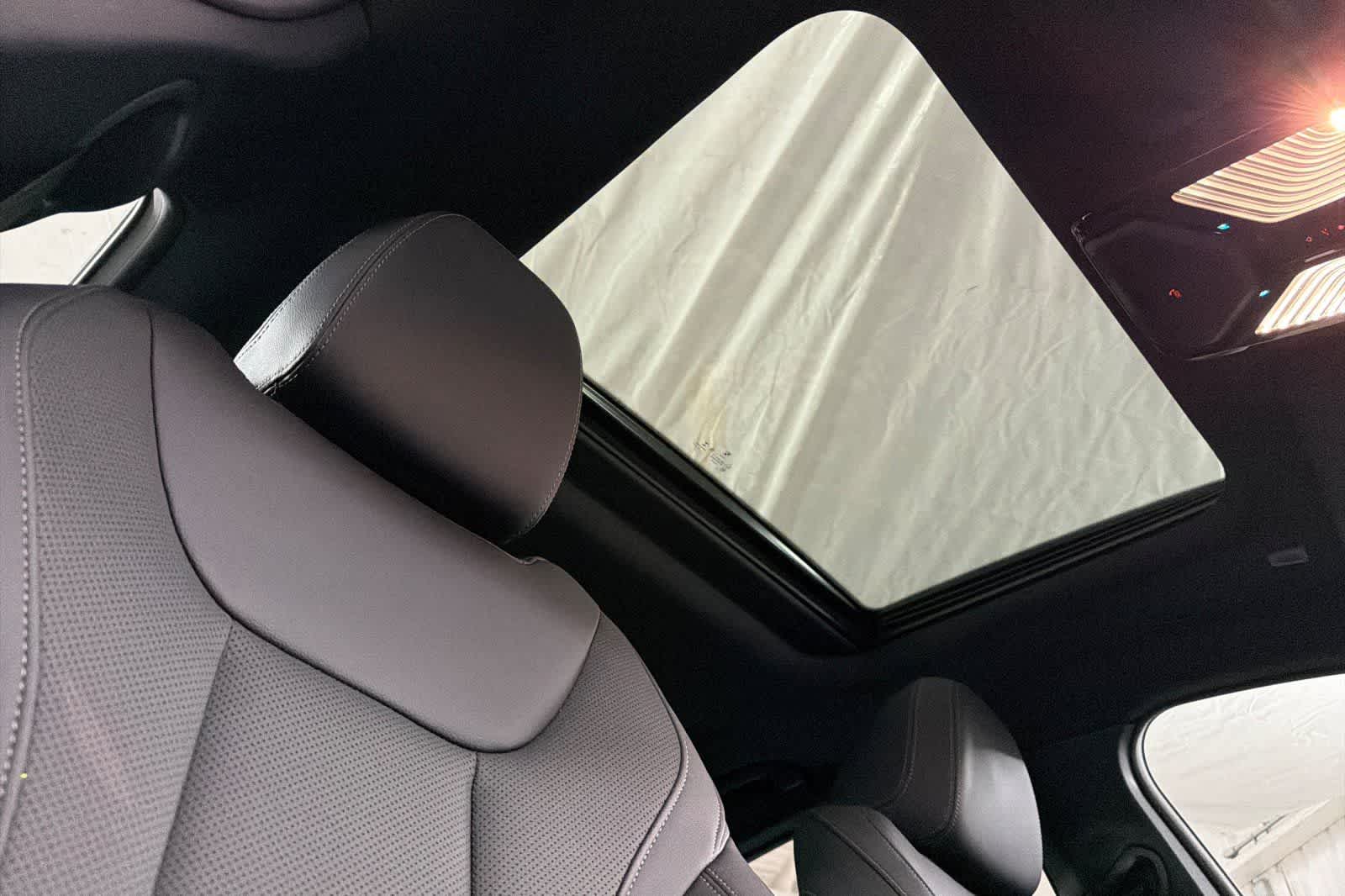 Thumbnail: 2023 BMW i4 - 16