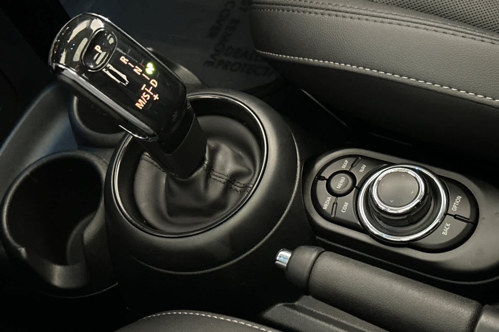 Thumbnail: 2023 MINI Cooper Hardtop - 22