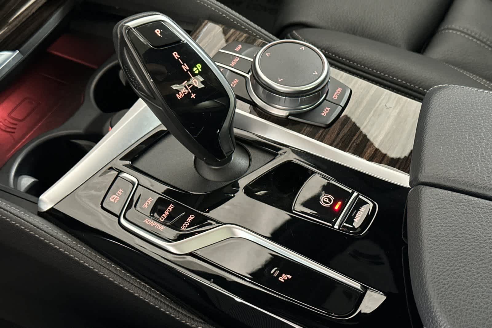 Thumbnail: 2022 BMW 5 Series - 21