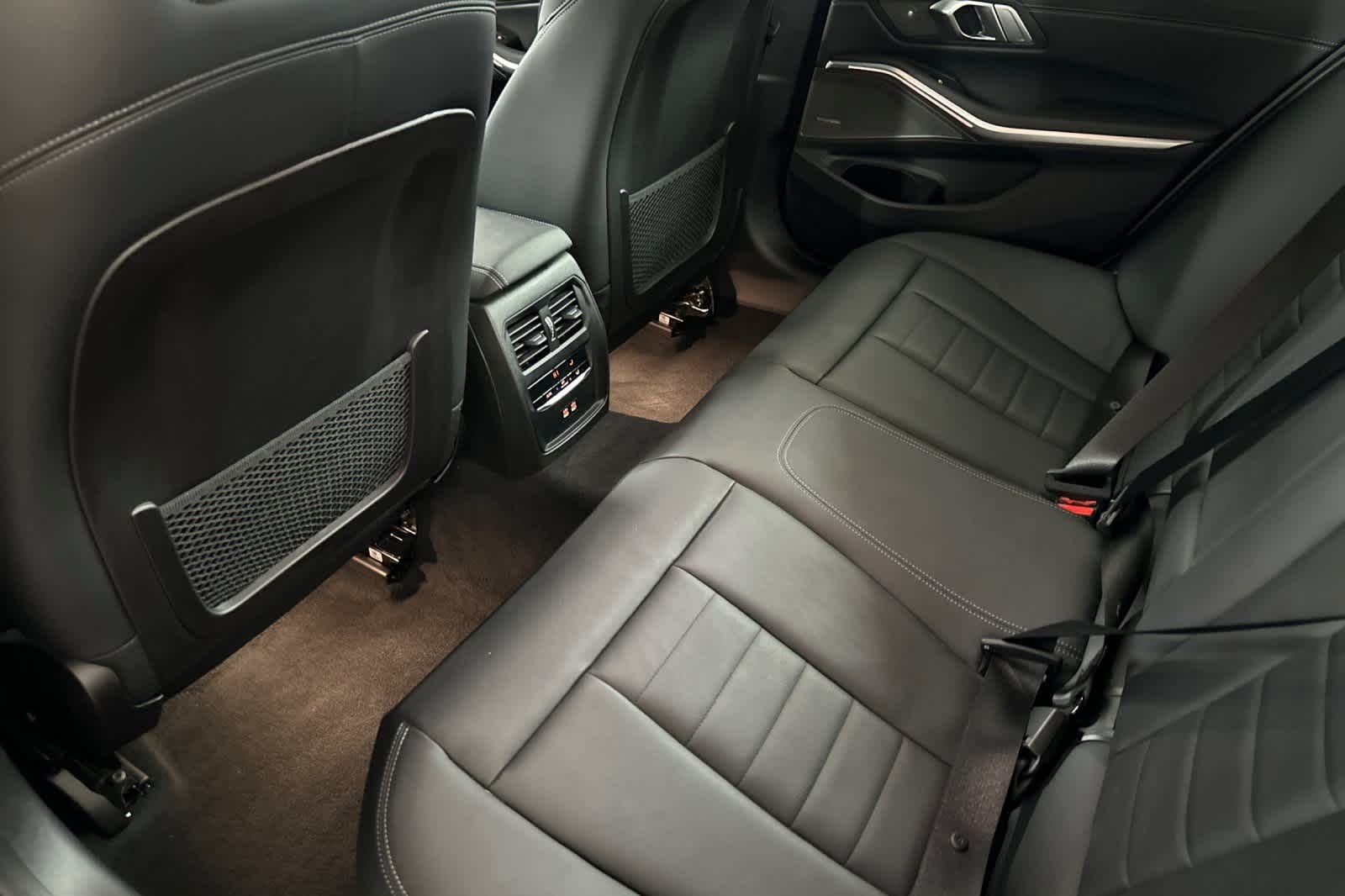 Thumbnail: 2023 BMW 3 Series - 4