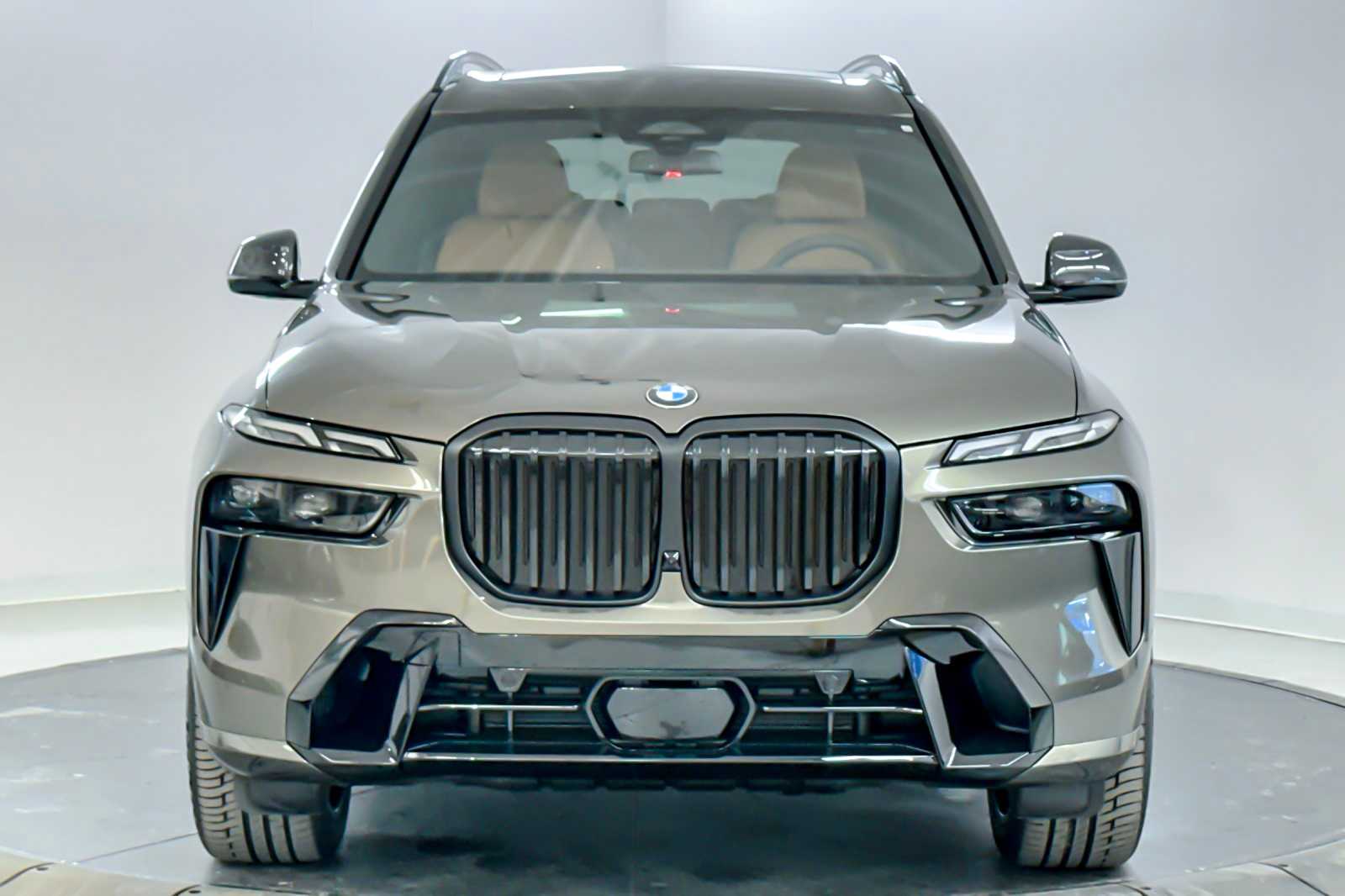 Thumbnail: 2026 BMW X7 - 10