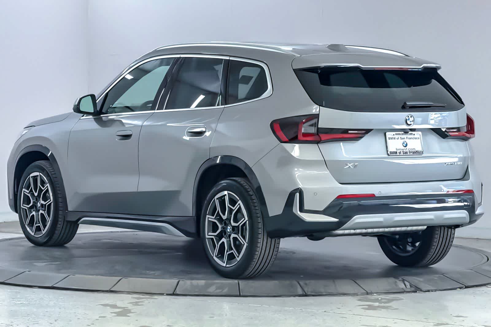 Thumbnail: 2026 BMW X1 - 6