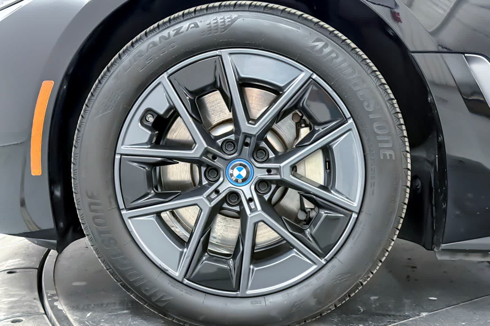 Thumbnail: 2023 BMW i4 - 26