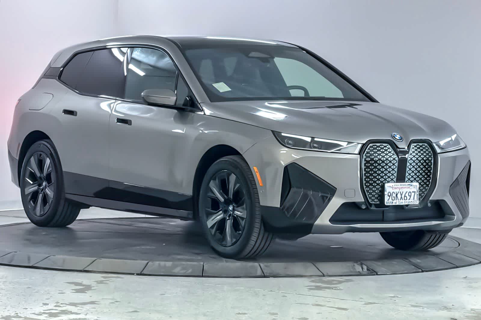 Thumbnail: 2023 BMW iX - 9