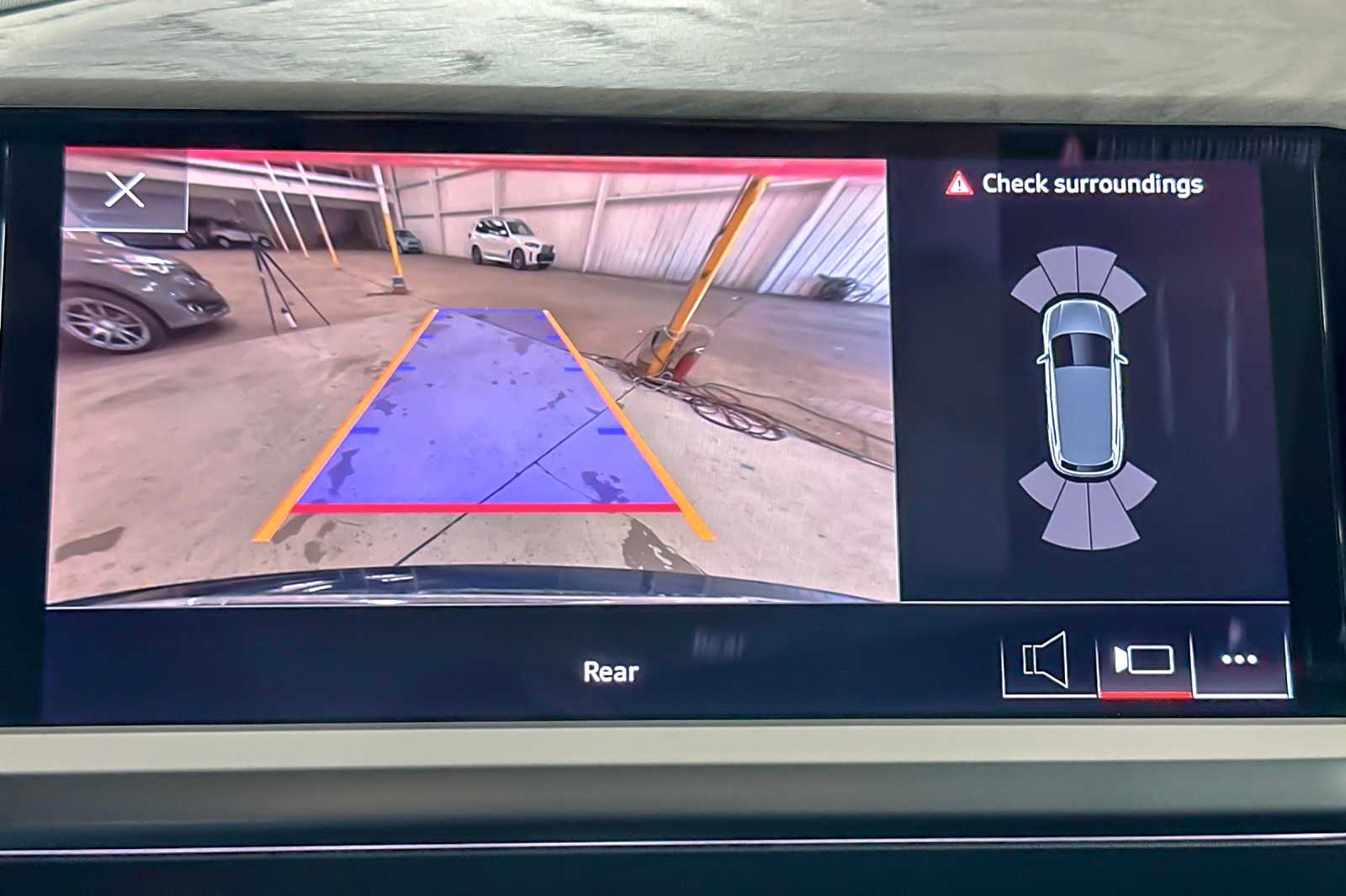 Thumbnail: 2024 Audi Q4 e-tron - 19