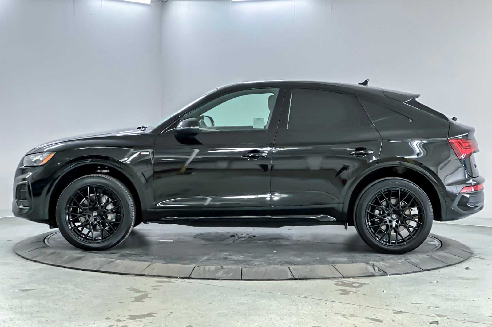Thumbnail: 2022 Audi Q5 - 5