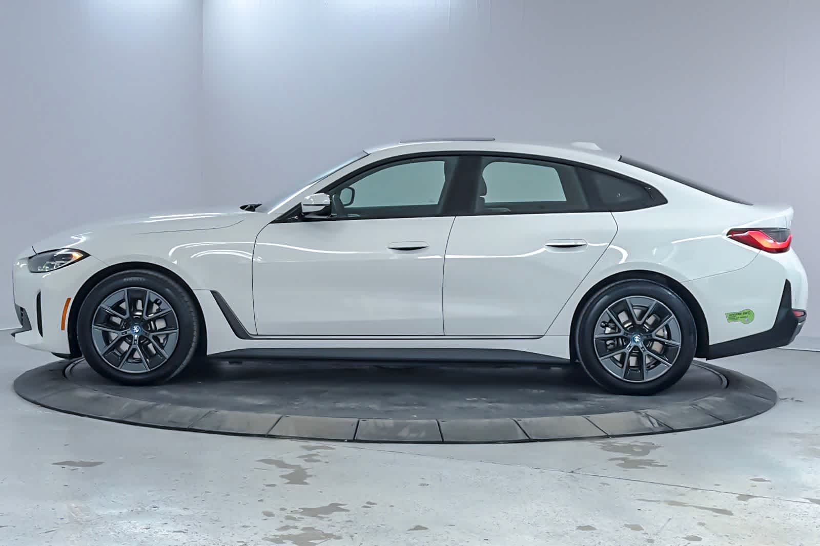 Thumbnail: 2023 BMW i4 - 5