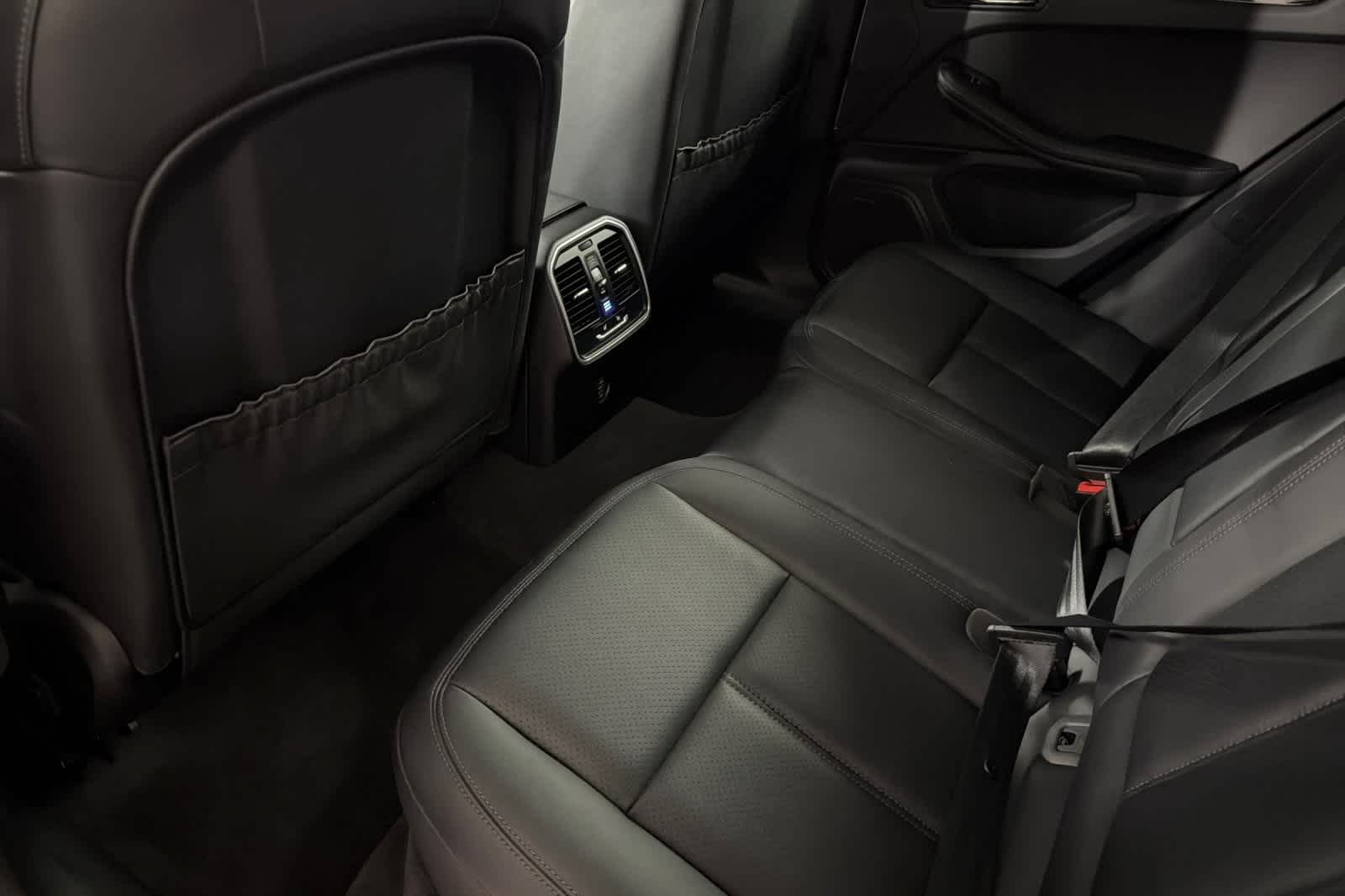 Thumbnail: 2017 Porsche Macan - 4