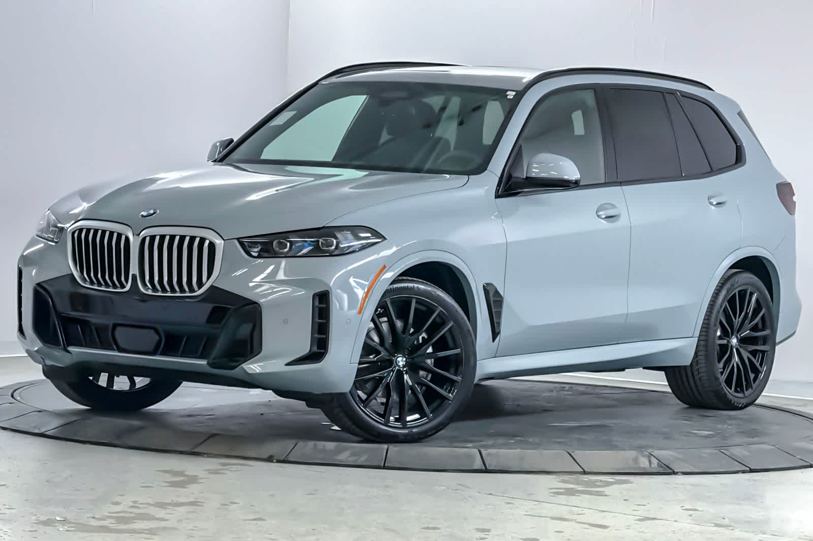 Thumbnail: 2026 BMW X5 - 1
