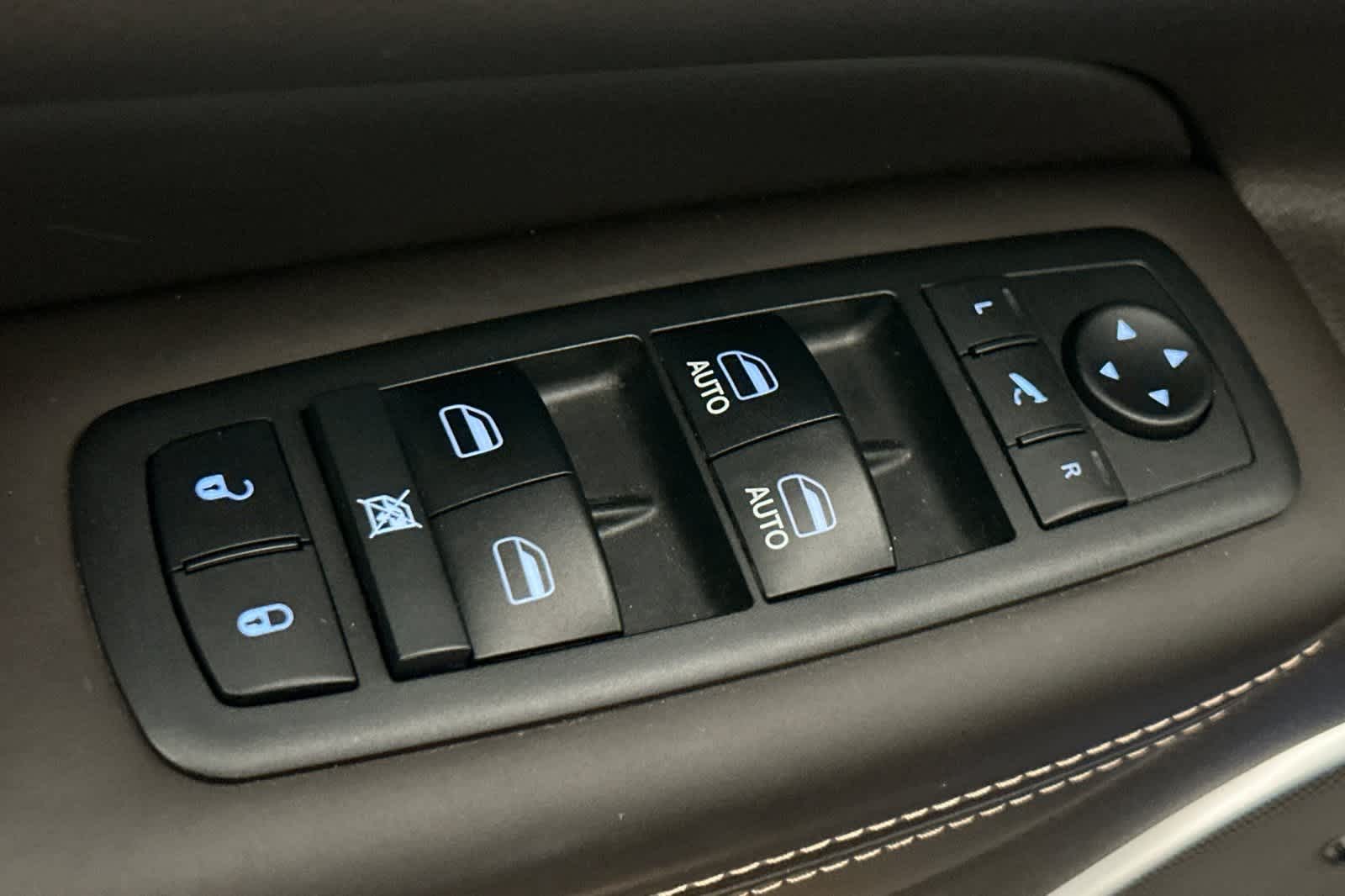 Thumbnail: 2018 Jeep Grand Cherokee - 13