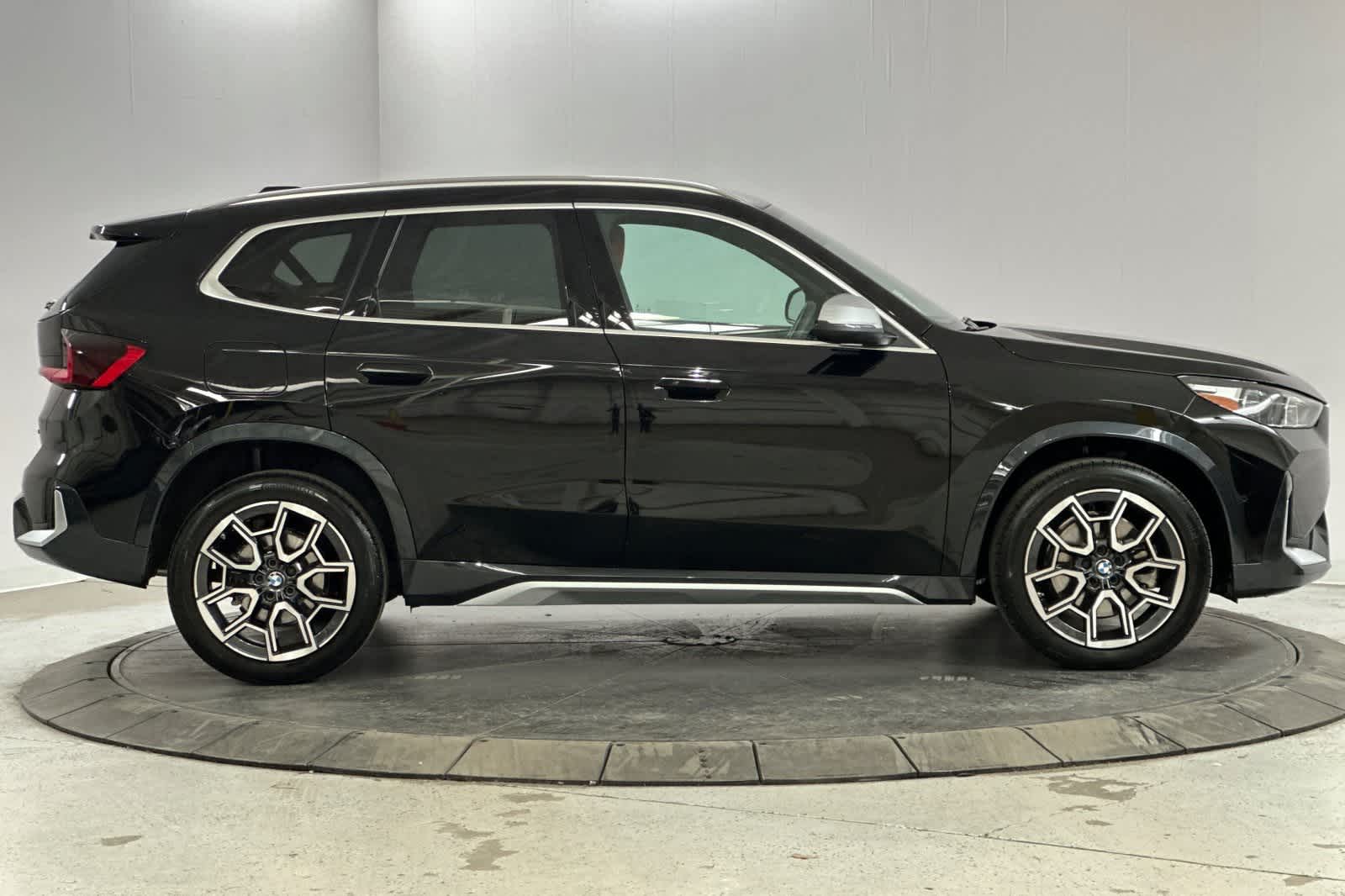 Thumbnail: 2024 BMW X1 - 8