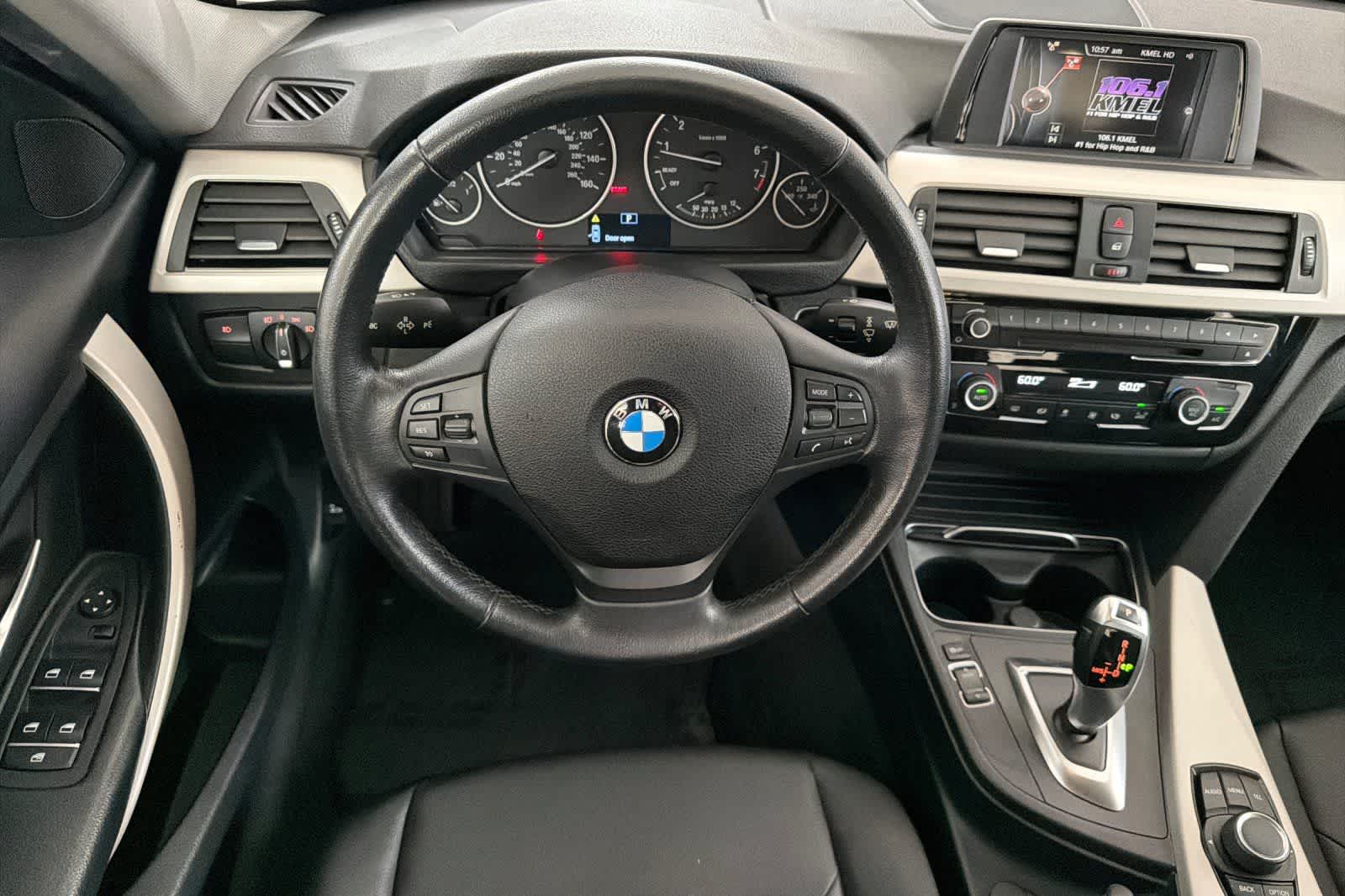 Thumbnail: 2016 BMW 3 Series - 14