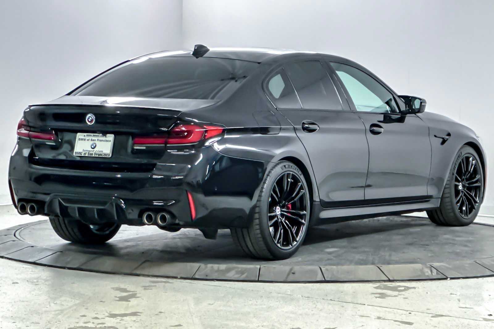 Thumbnail: 2023 BMW M5 - 2