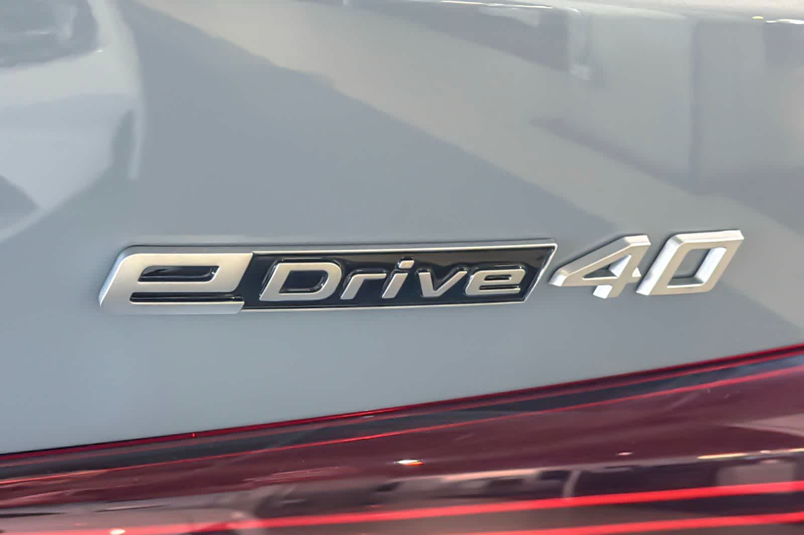 Thumbnail: 2026 BMW i4 - 25