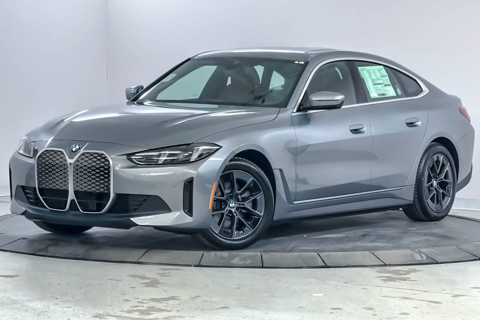 Thumbnail: 2026 BMW i4 - 1