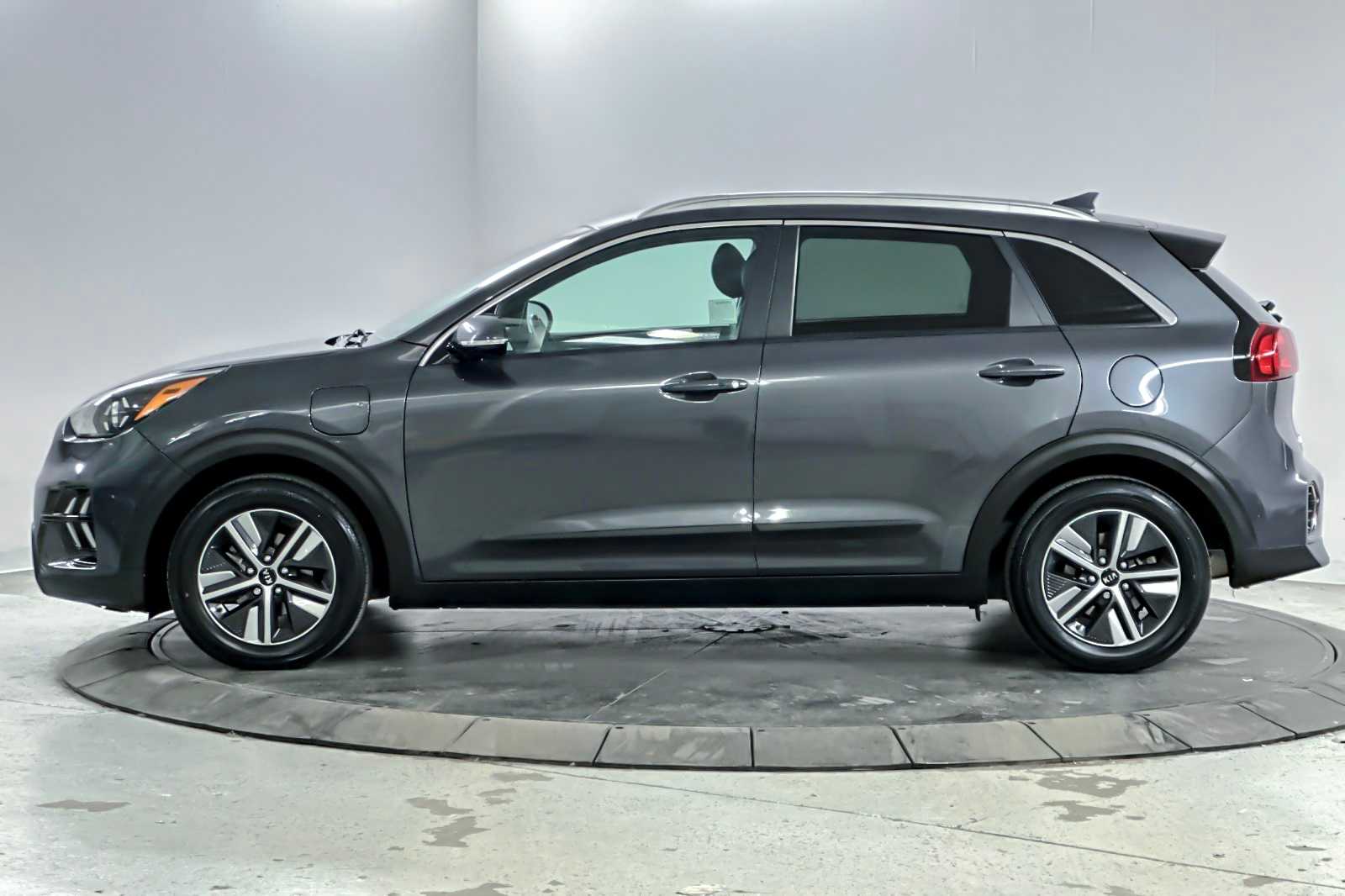 Thumbnail: 2021 Kia Niro - 5